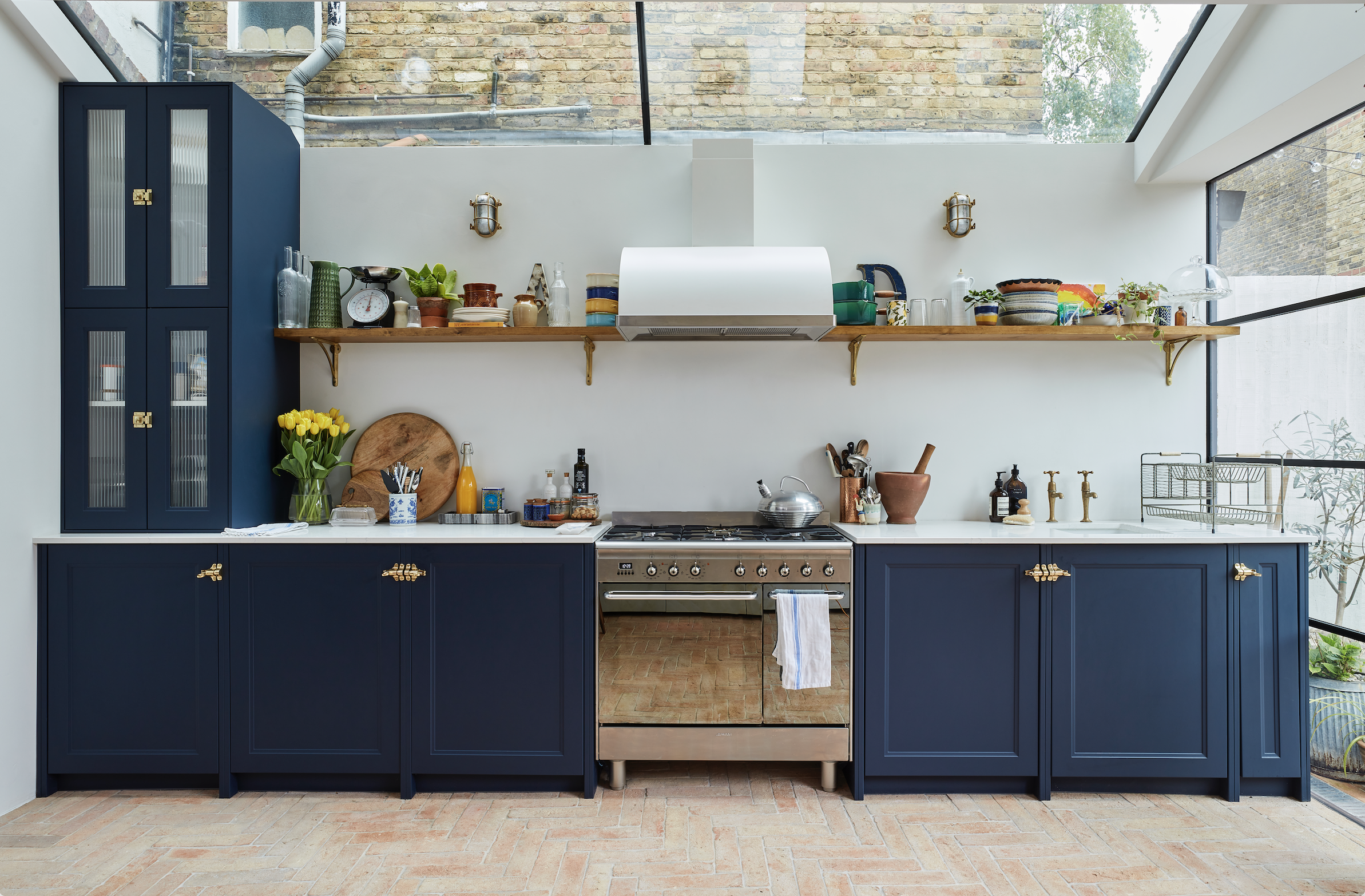 kitchen extension with open shelves