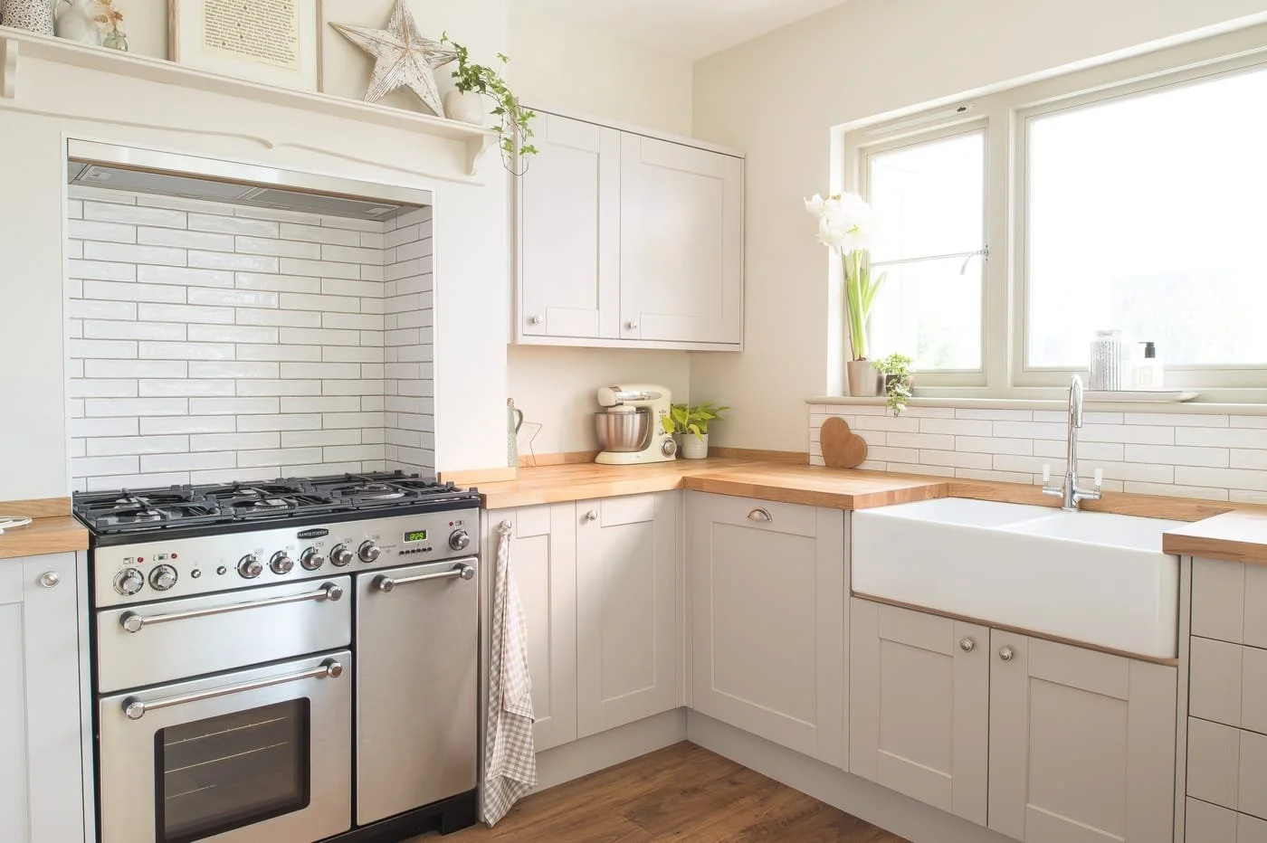 Howdens Kitchen Review are they any good? 100 Honesty Fifi McGee