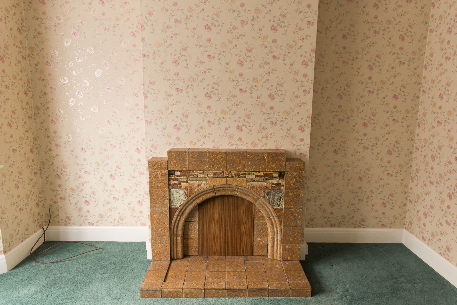 1930s living room uk - ORIGINAL 1930s FIRE PLACE, ANY TAKERS?