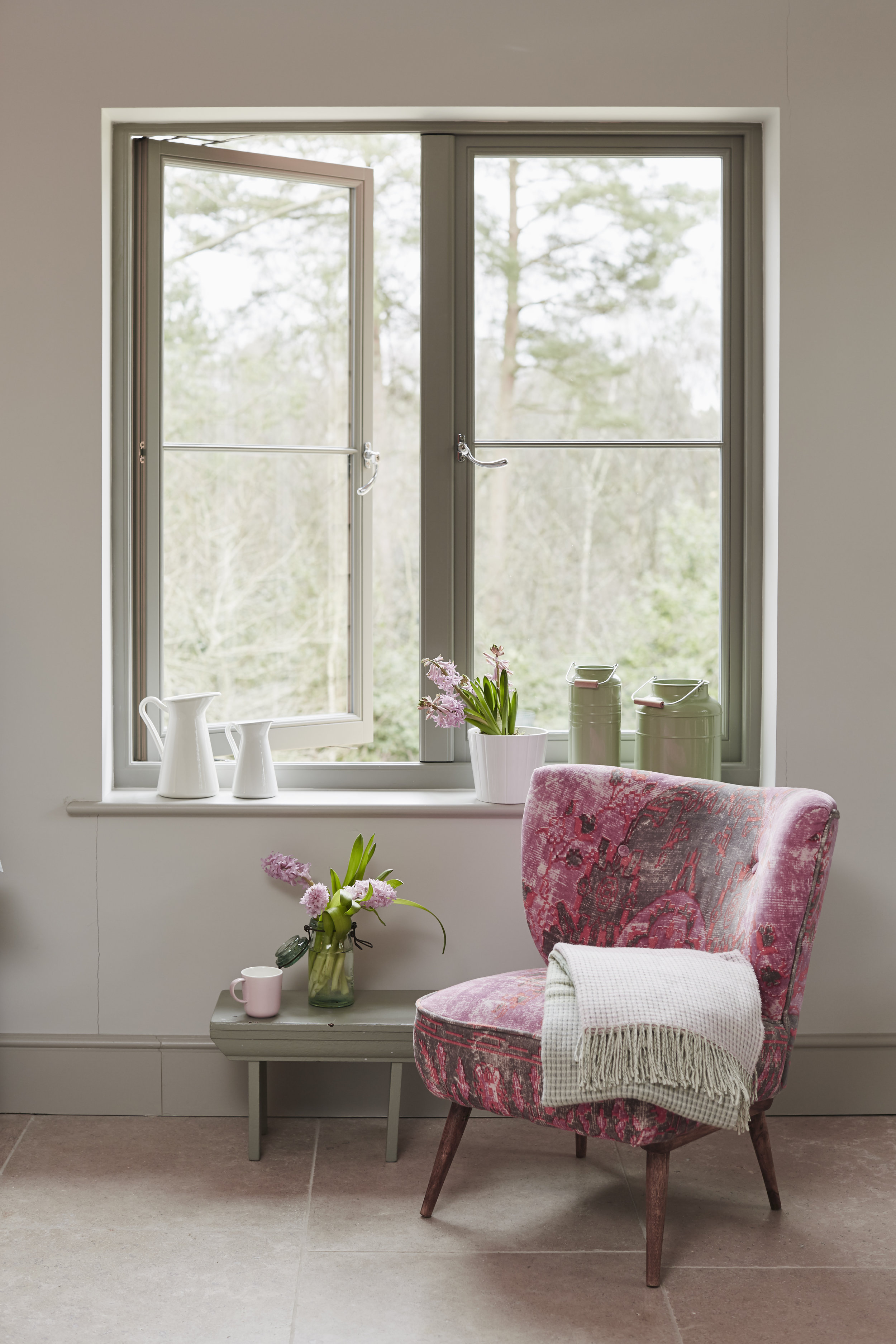 Updated traditional window frames - Image: BERECO
