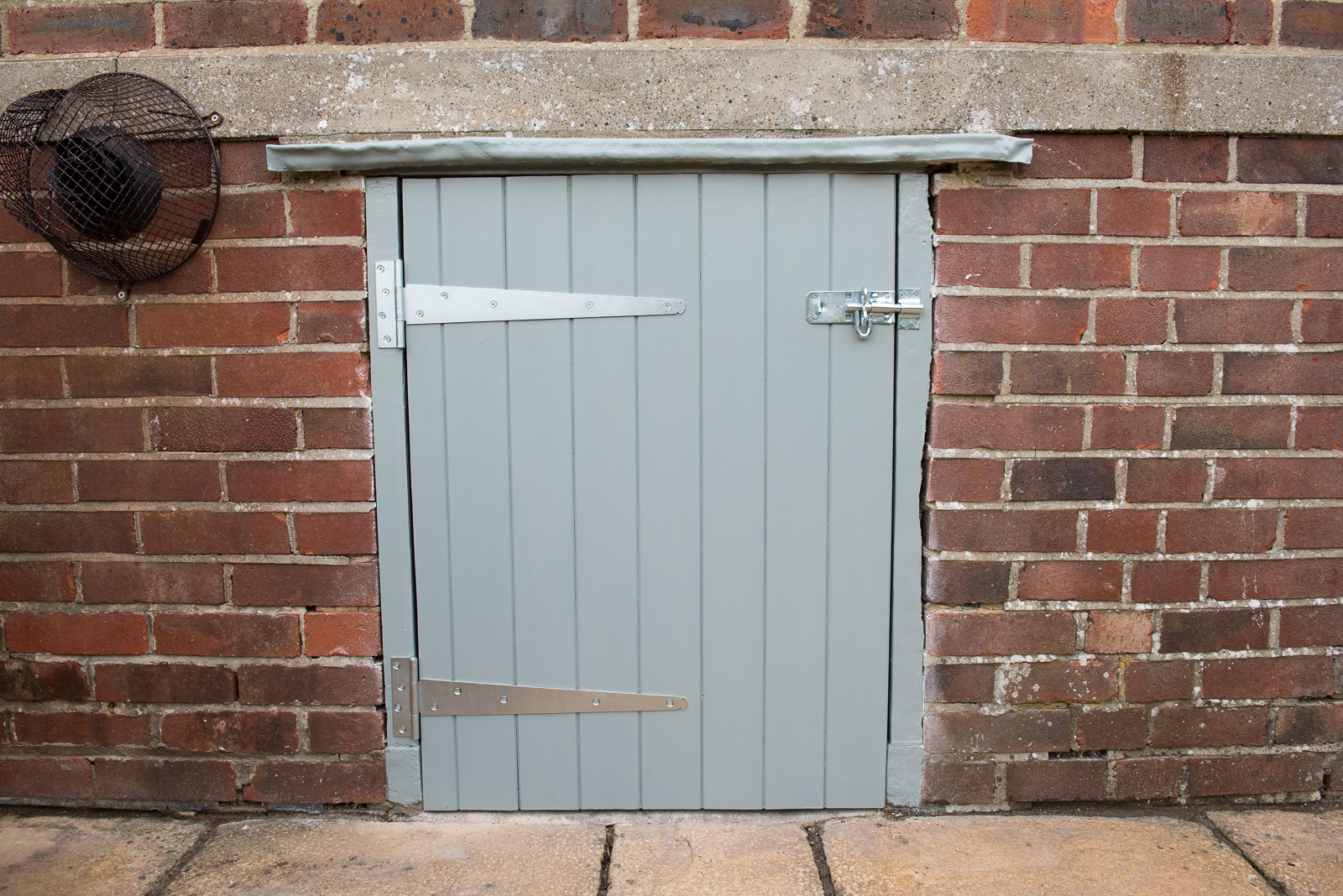 Left cupboard