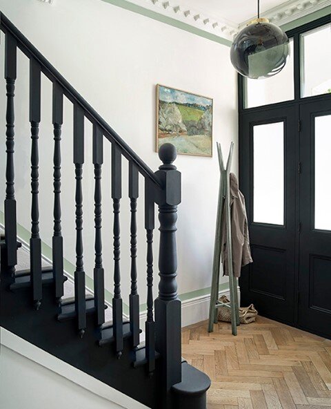 monochrome hallway colour scheme idea - IMAGE: @paintandpaperlibrary