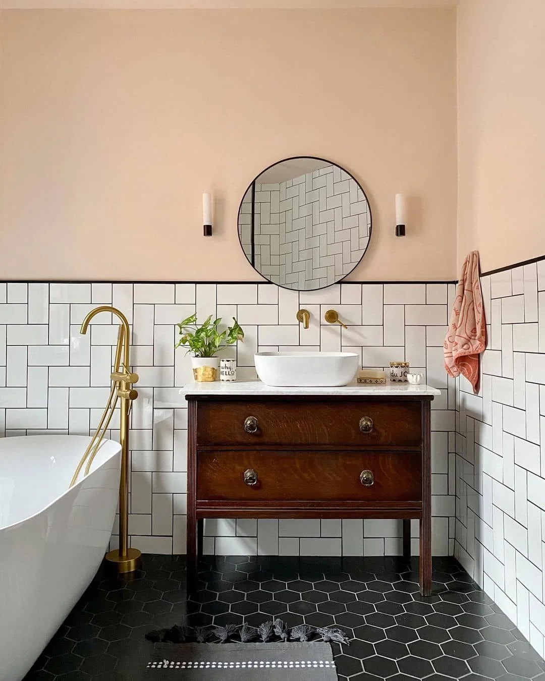 Your ultimate guide to Victorian bathrooms Ideas, Tiling, Styling, the lot! Fifi McGee