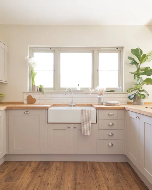 Howdens Kitchen Review are they any good? 100 Honesty Fifi McGee