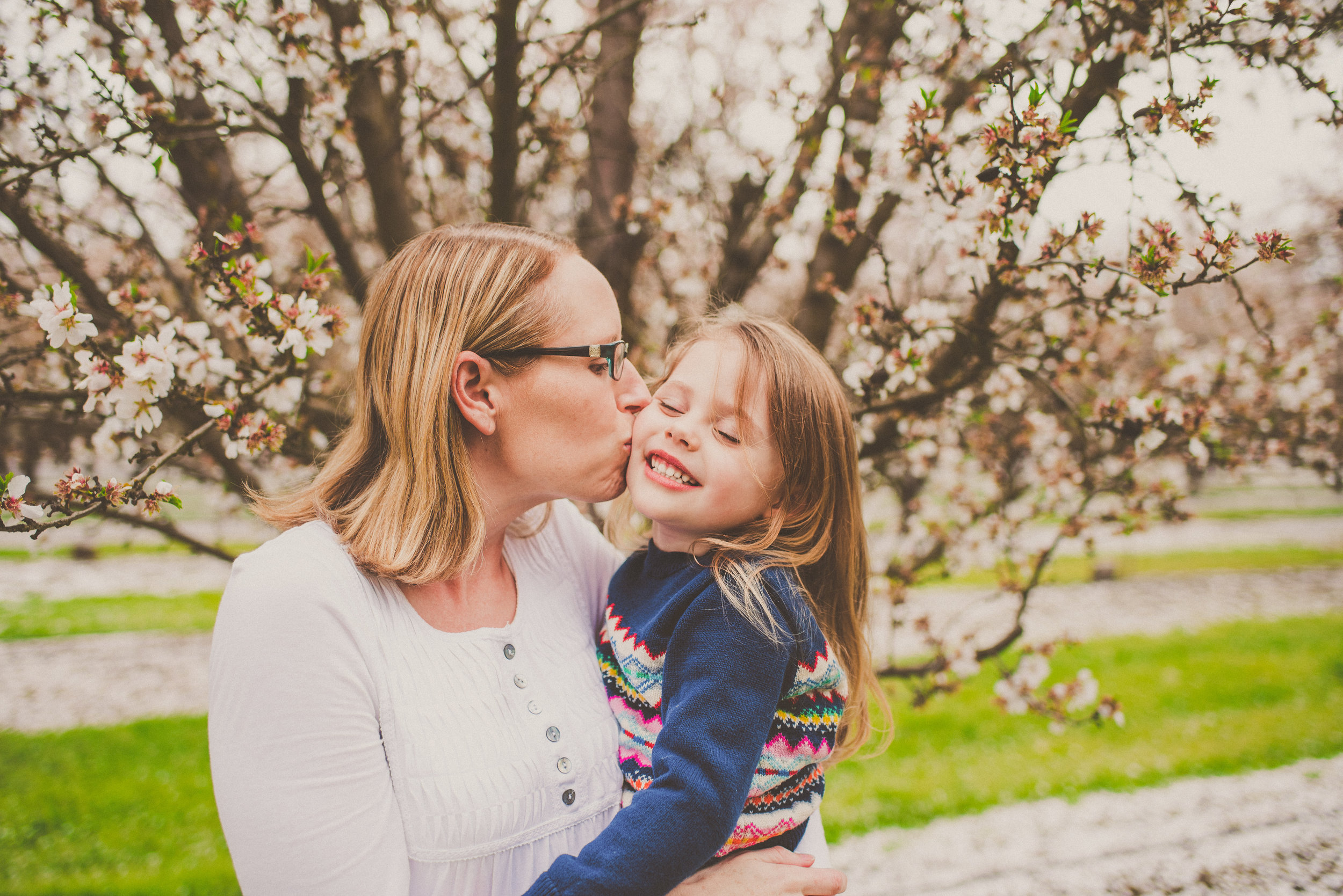 Almond Blossom Family Portraits-31.jpg