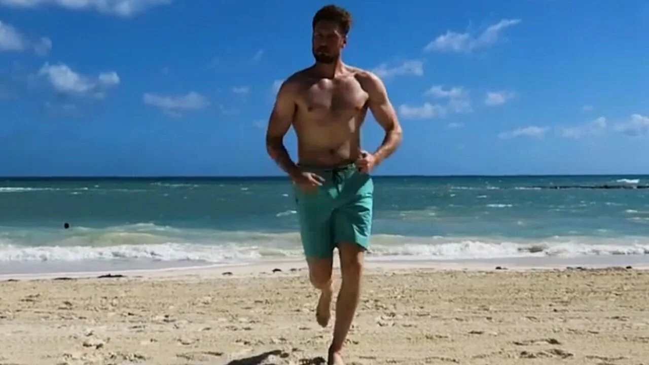 We Went On A Mini-Moon | Day In The Life #17