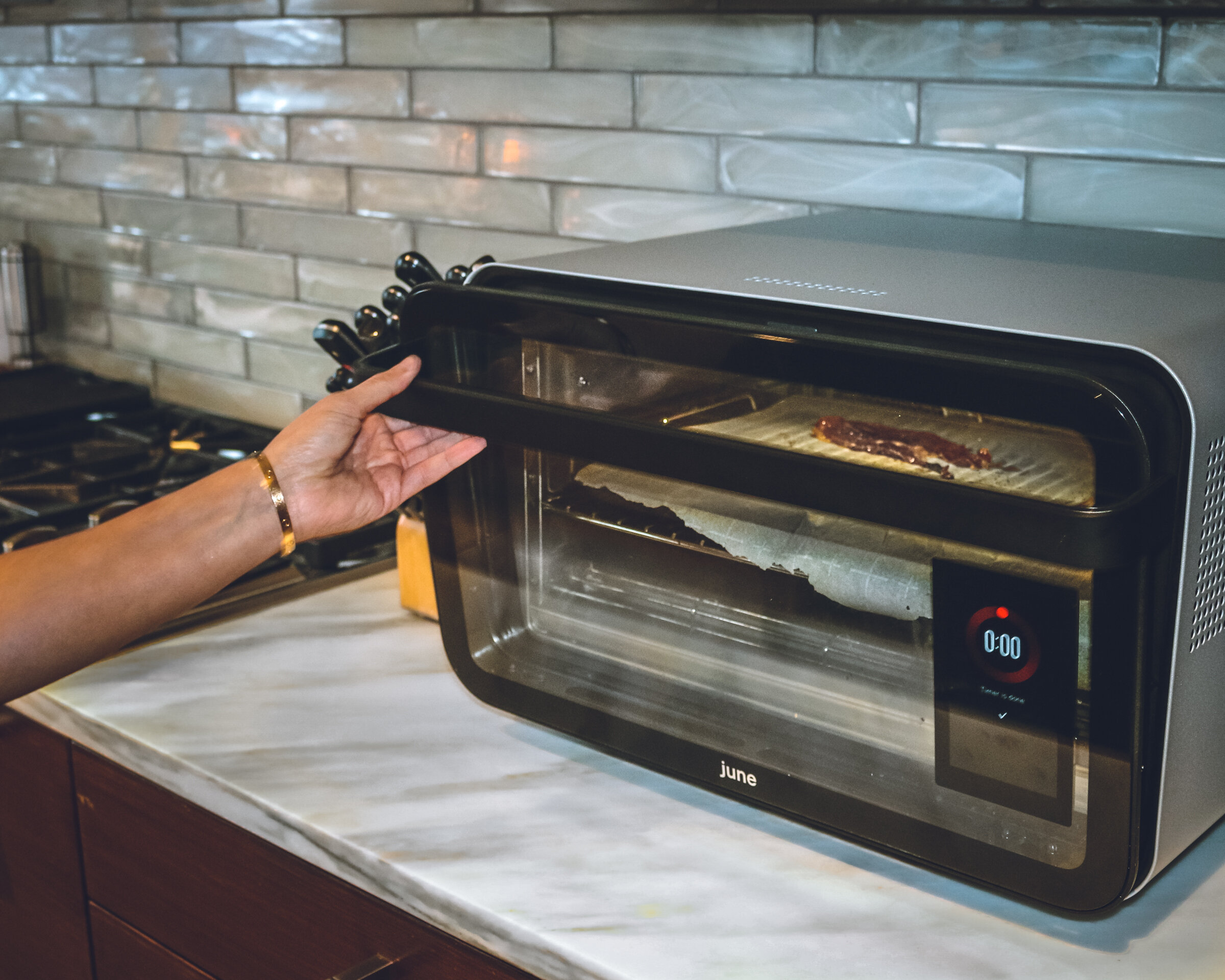 The June Oven makes cooking an exact science