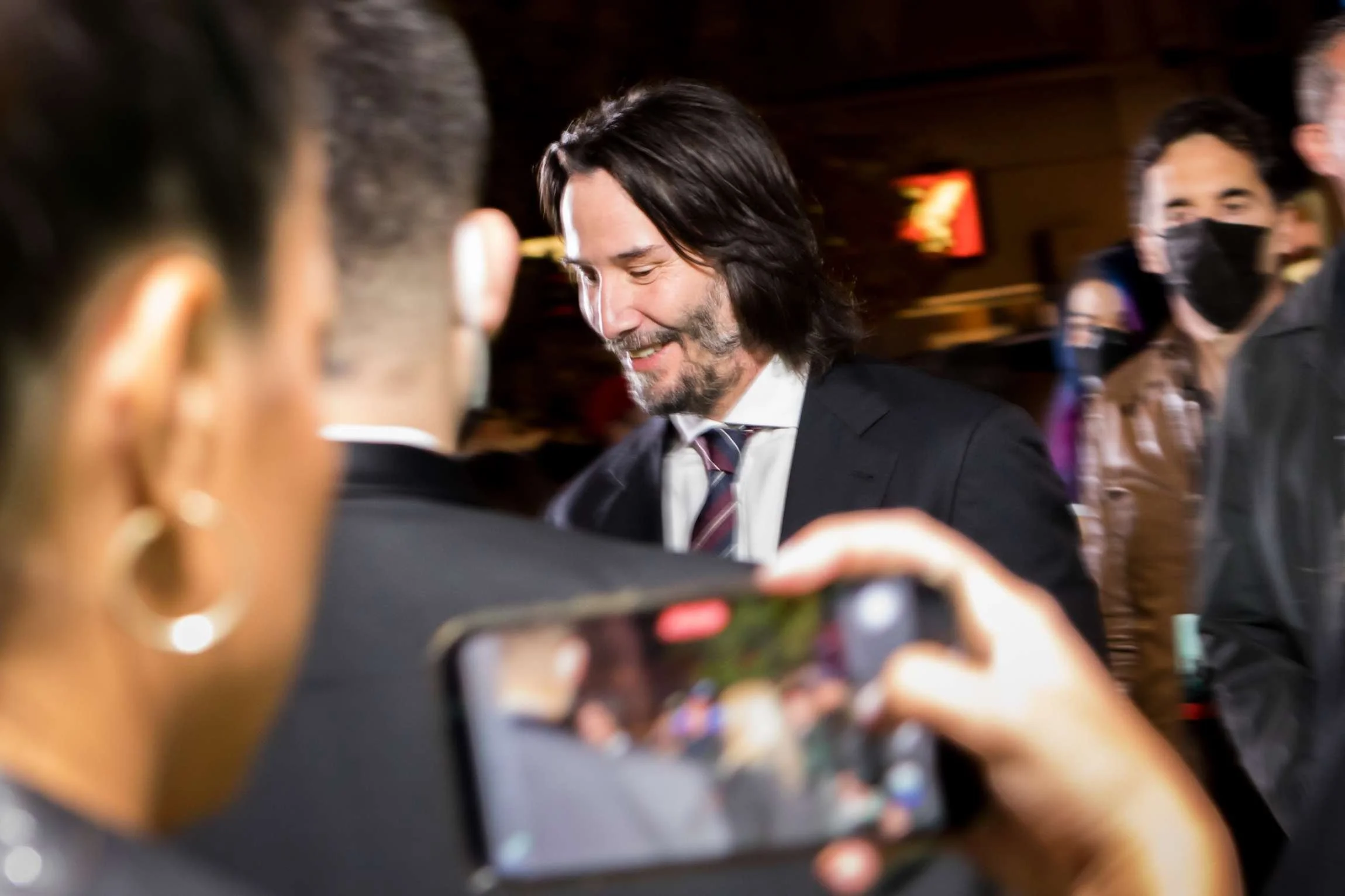 Lexi and Hunter Pence Meet Keanu Reeves (The Matrix Premiere)