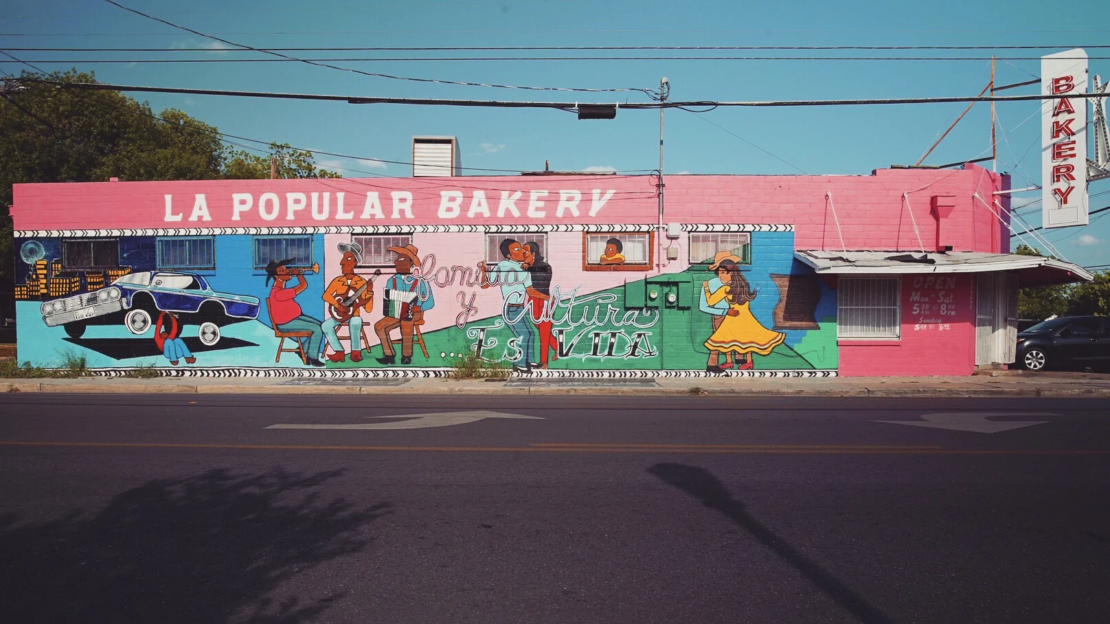 LA POPULAR BAKERY