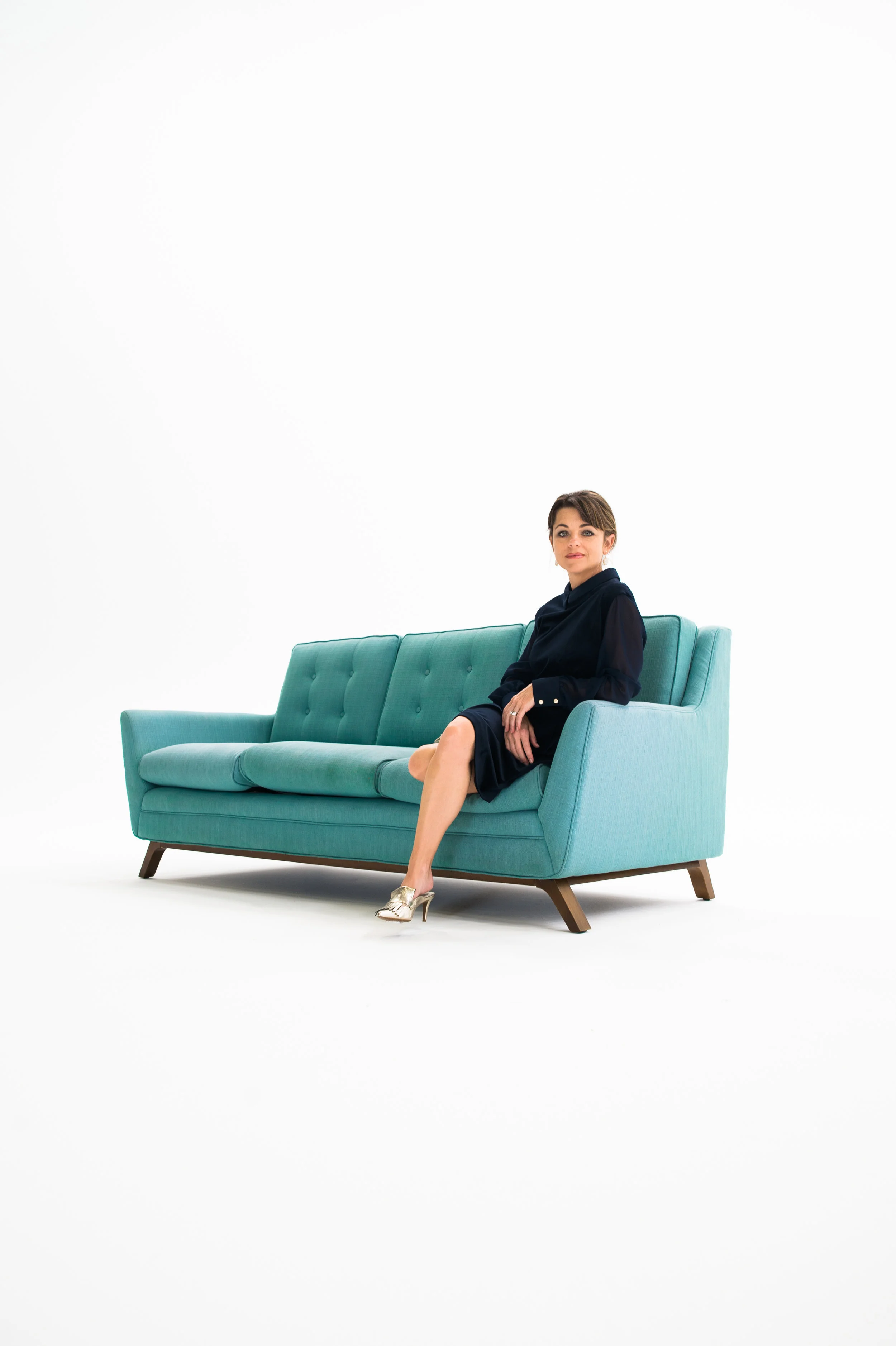 Eleanora Magazine | Mindy Raymond | New Republic Studios | June 2019