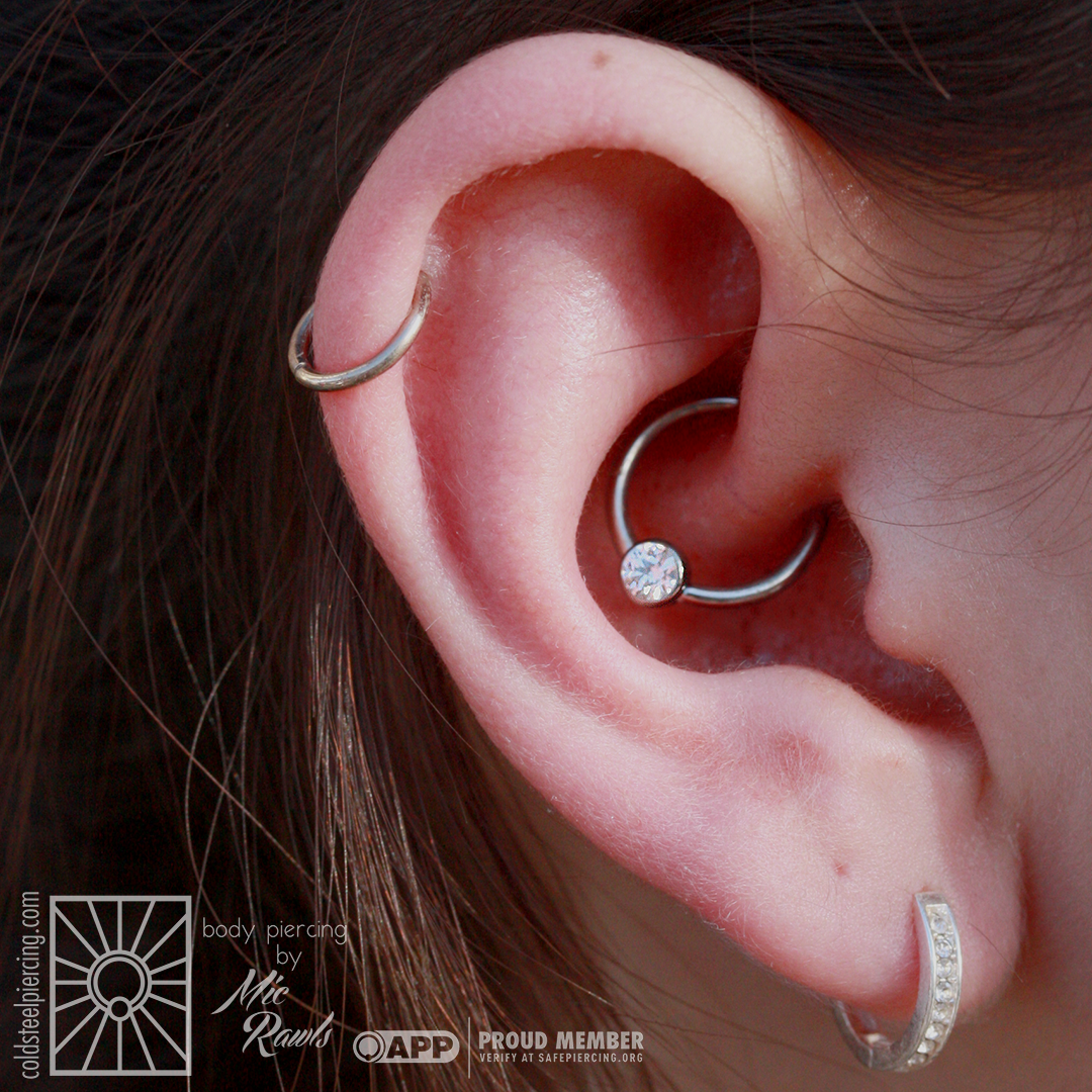 mic-I.S.-cz daith-2-instagram.png