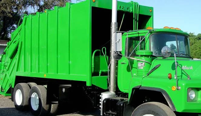 GarbageTruck2.jpg
