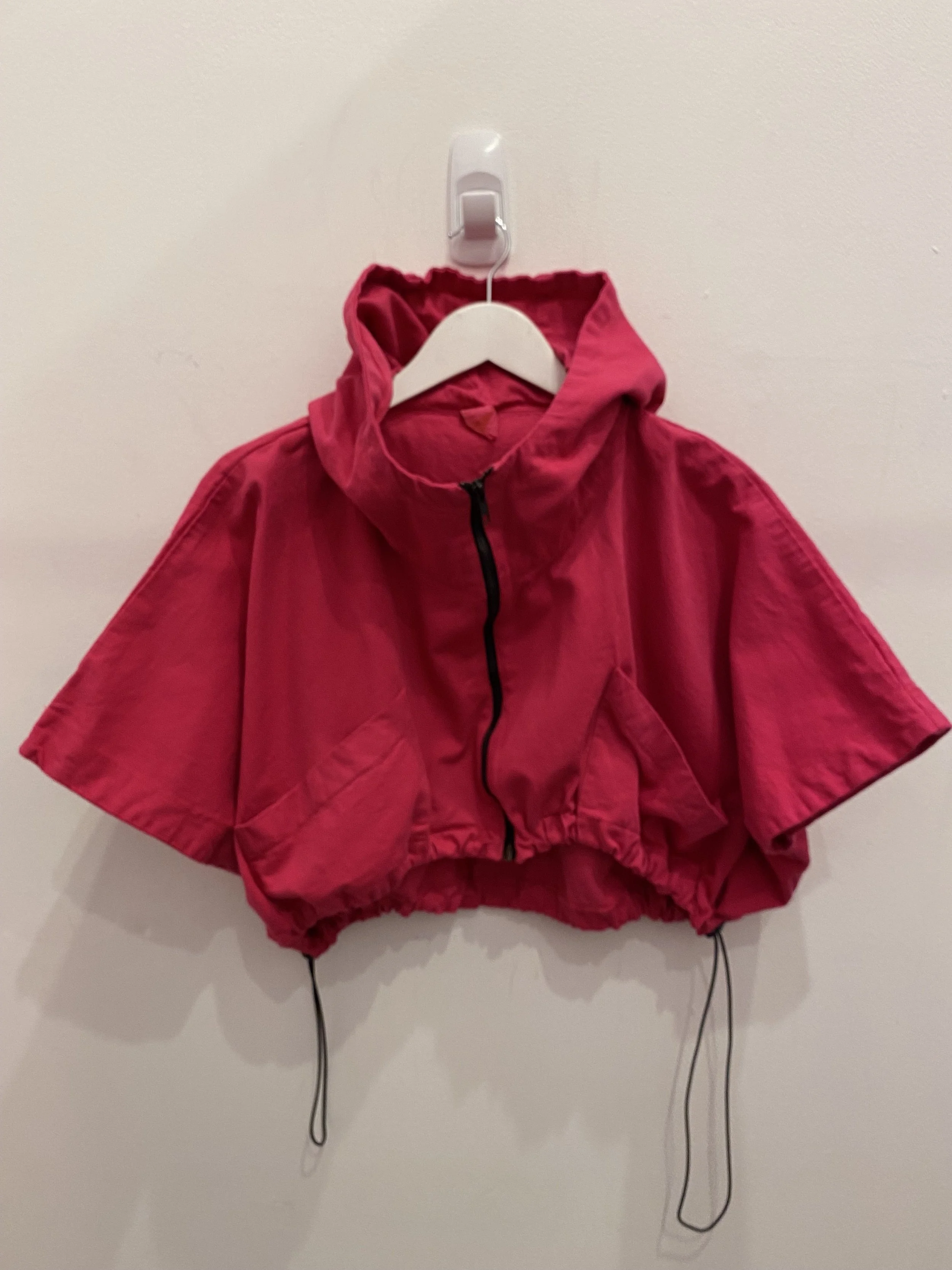 HOT PINK CROP DRAWSTRING HOOD — FOOL