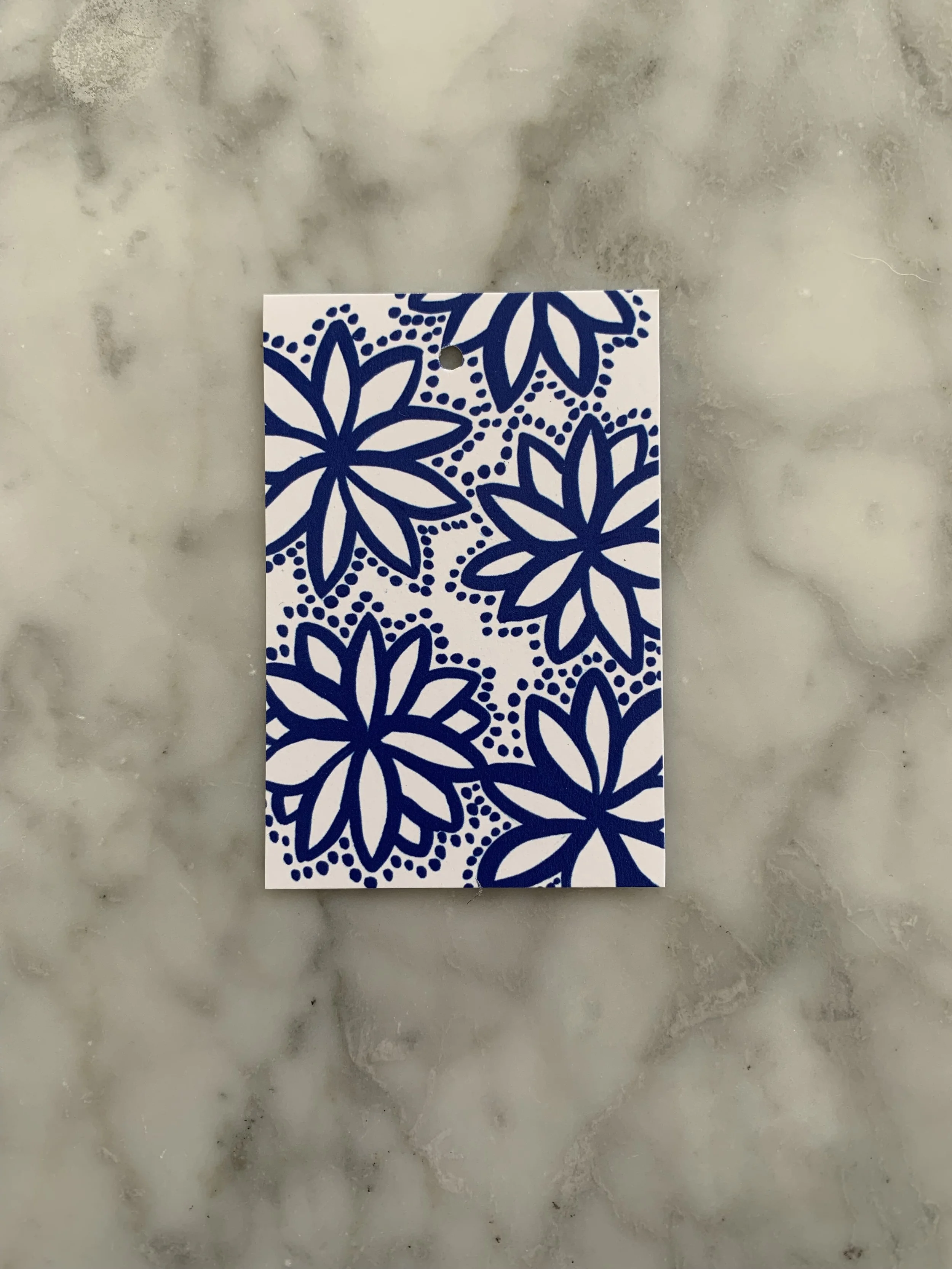 Blue and white multi-flower gift tags