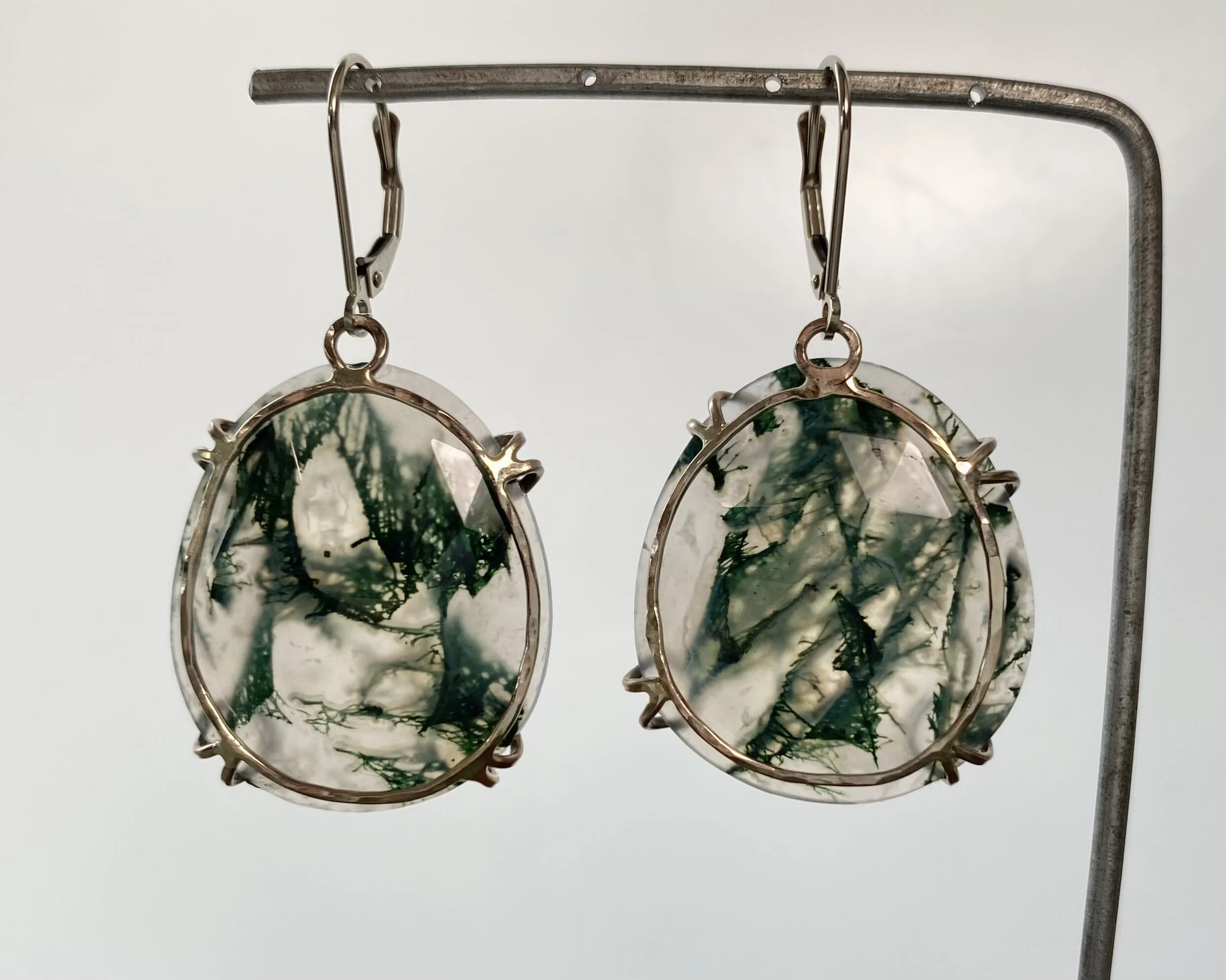 608A4D49-015D-44F9-8BA1-1D3641A8FDAE