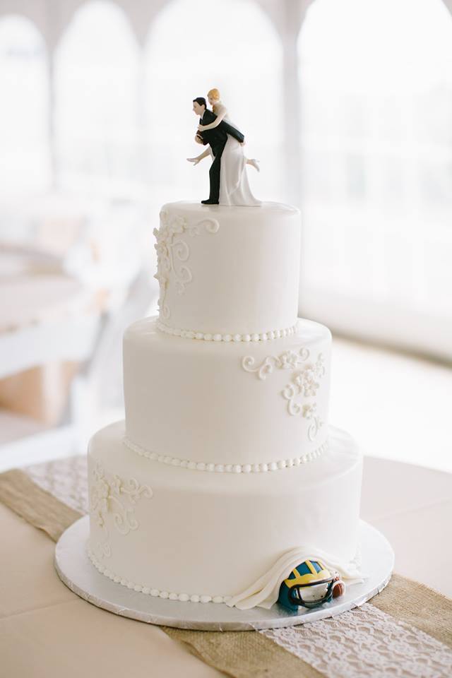 Weddings — DeEtta's Bakery
