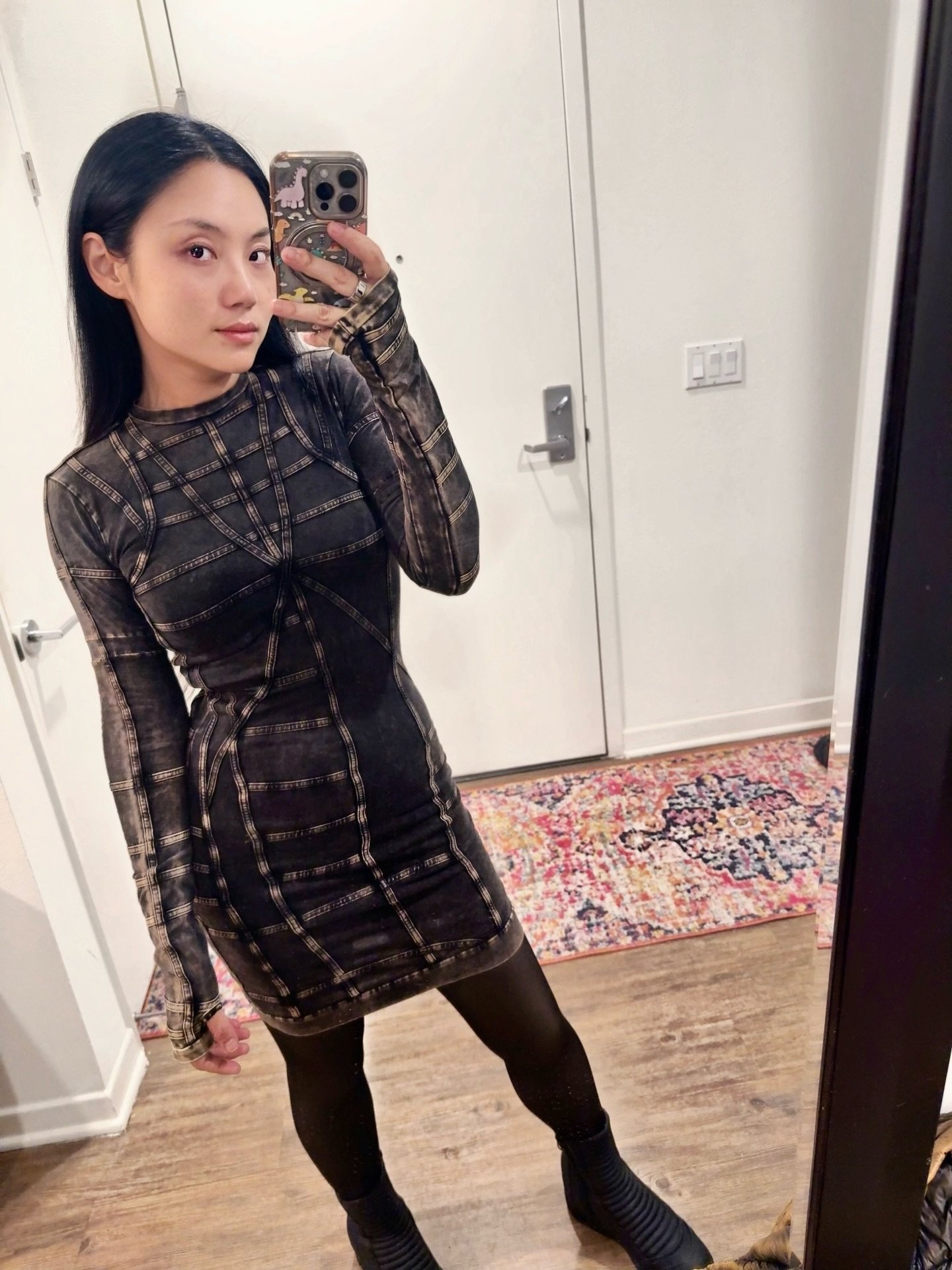 I love the Holiday Season! 🥰 What are your Plans?  My travel for the next 3 weeks: 
✈️ to Nashville (concert w/ @tommeeprofitt)
✈️ Los Angeles (1 day to repack!) 
✈️ Paris (interview for secret 🎮 project) 
🚆 London (music video shoot with @therock