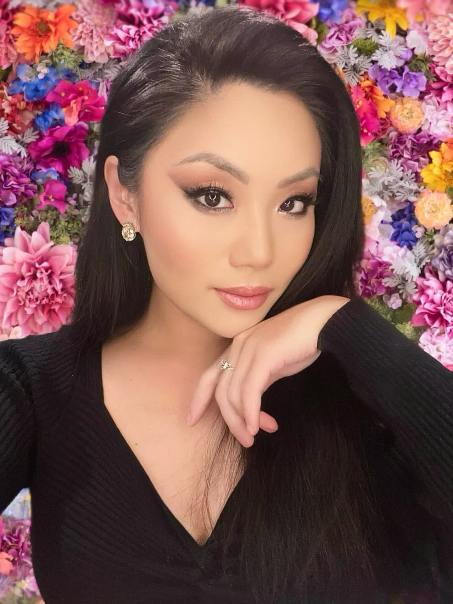 4 more days in the dreamy French countryside 🇫🇷 w/ @evilfredos 🤍 
✈️ London next week for a special project 
✈️ LA March 6-20 
🏴&zwj;☠️ PIRATES RELEASE March 13 
✈️ Zion March 21-24 for a private 🎵 event 
✈️ UK March 25-30: London &amp; Manchest