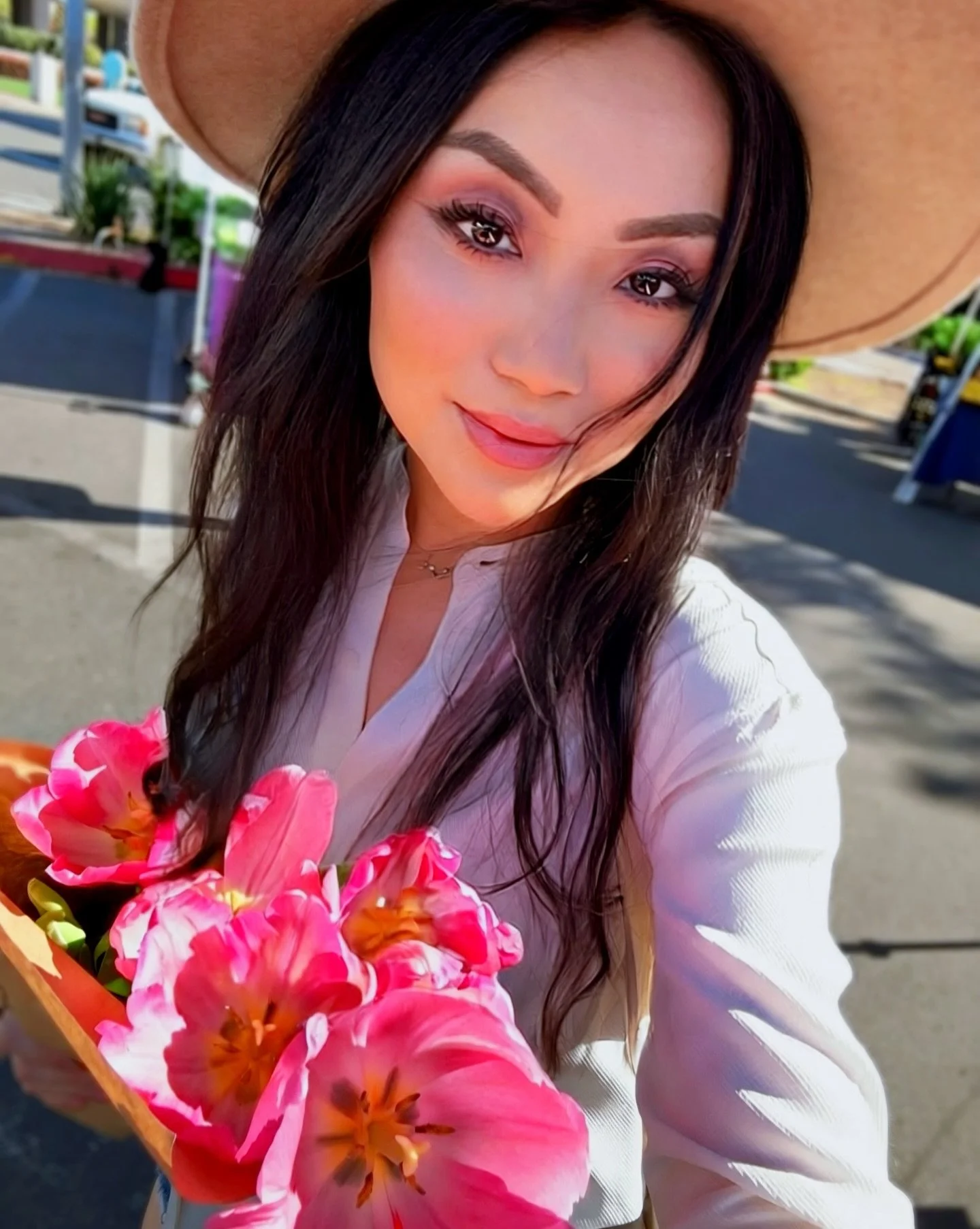 Happy Saturday! ☀️ Marina Del Rey Farmers Market Haul 🌿
Wild Boar Bacon 🐗 | Sprouted Sourdough Olive Bread &amp; Fresh Baked Baguette 🥖 
Blooming Tulips 🌷 | Organic Berries 🍓🫐 | Japanese Purple Potatoes | Avocados 🥑 
&amp; a vintage, hand-rest