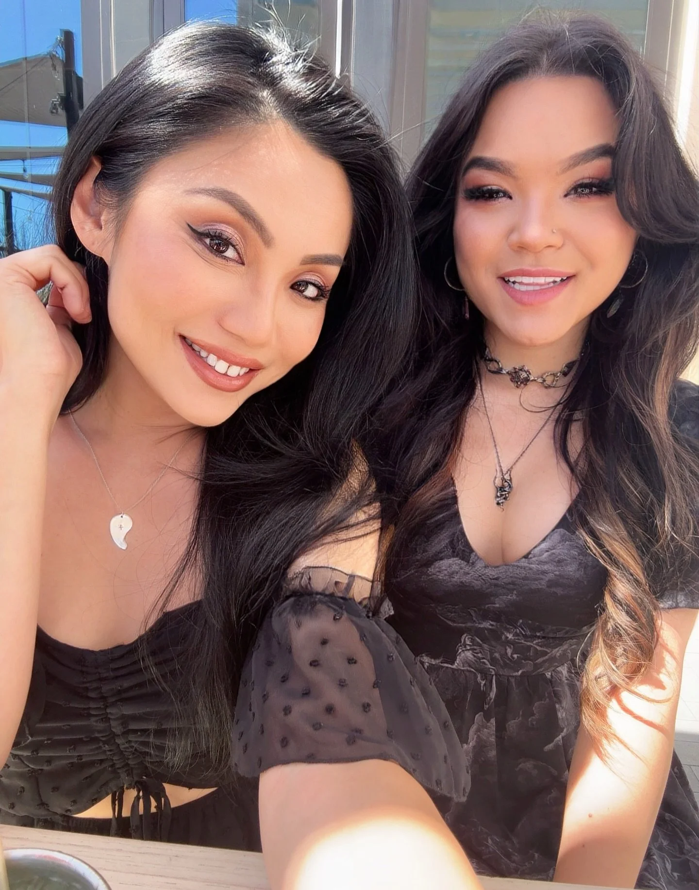 Catching up with @miaasanomusic over some yummy vegan food at @planta 💚