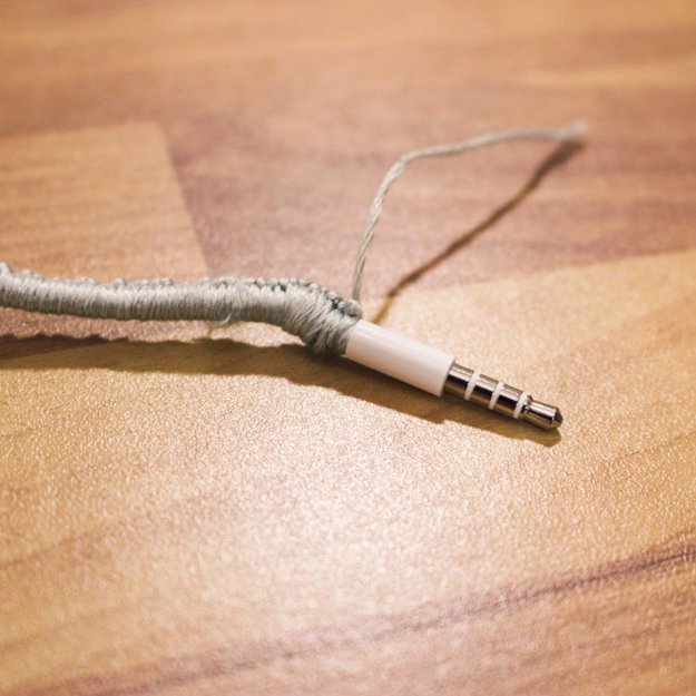 Tie off the end of your last strand and trim.
