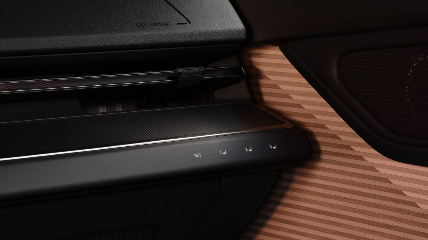 Lexus-ESV-int-gallery-9-desktop-1440x810-LEX-ESV-MY26-0075.png