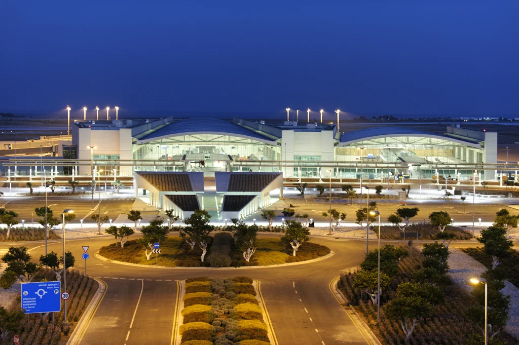 Larnaca_International_Airport_night_Republic_of_Cyprus.jpg