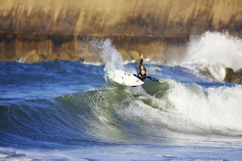 WOMEN WHO SURF - ALANA BLANCHARD SHRALPING