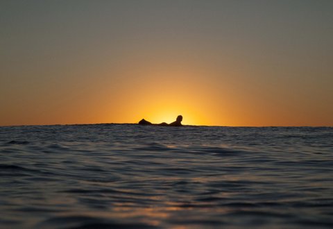 WOMEN WHO SURF - BIANCA HIPPIE SILHOUETTE