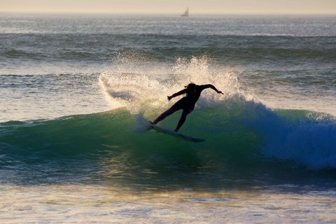 WOMEN WHO SURF - MUCH ADO ABOUT PAULINE