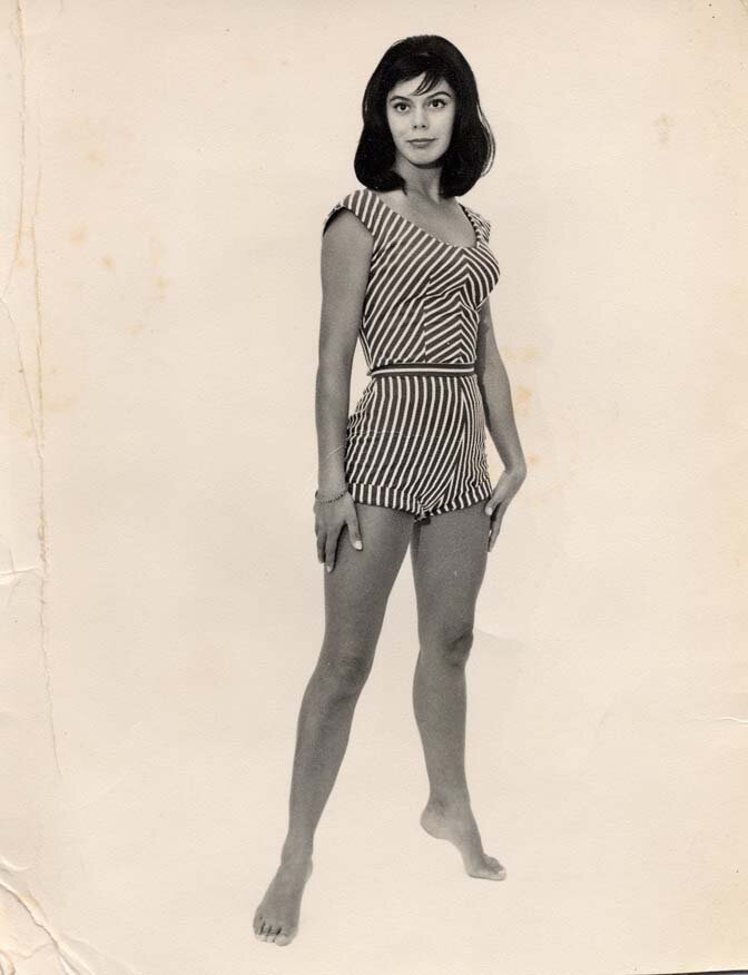 Metz 10 - 1959 - Patty modeling shot - Patty Cape Town 1959 - MISSING HIGH RES .jpg