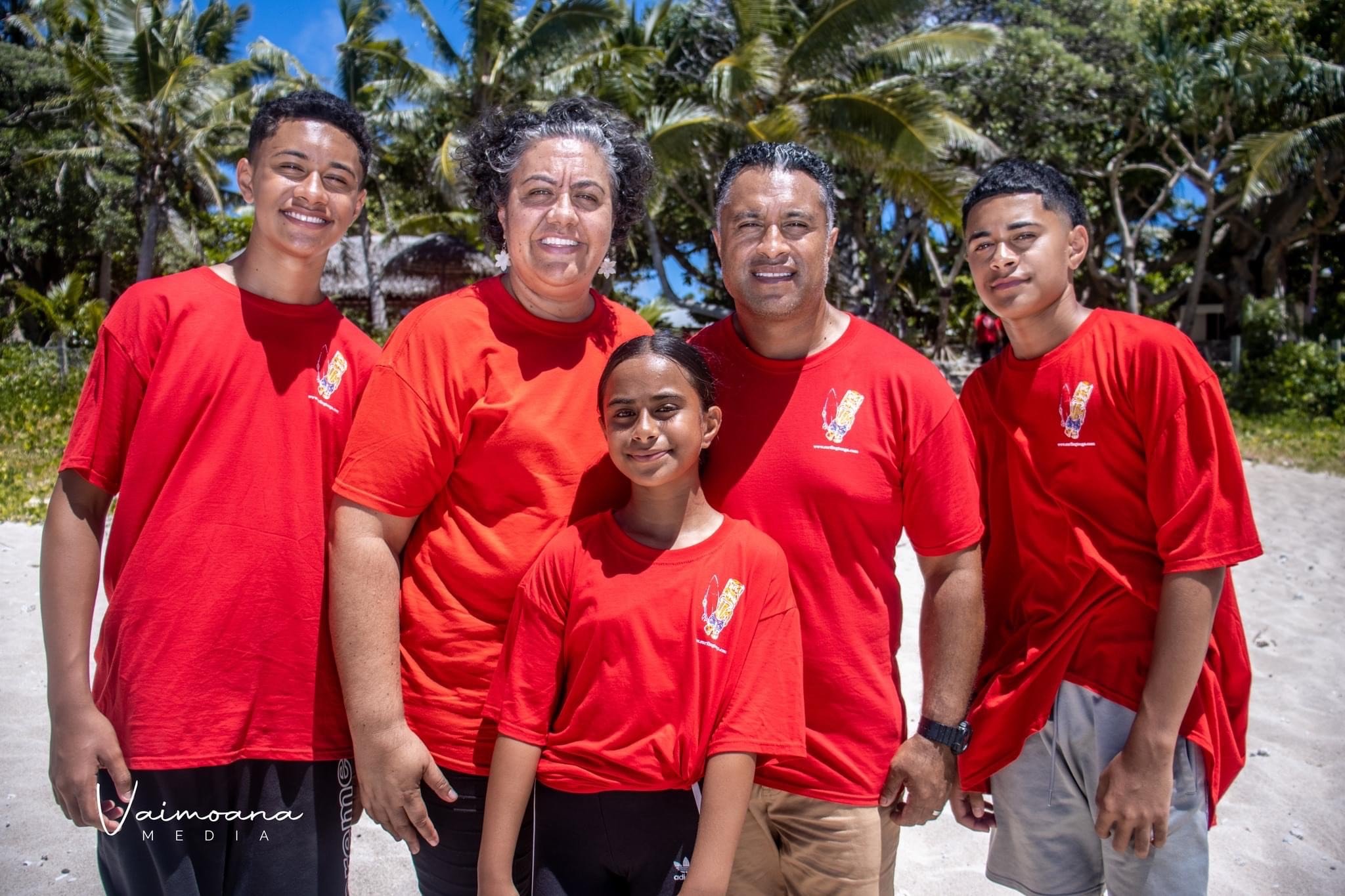 Tonga - two adults with kids - 1-21-22 image_6483441.JPG
