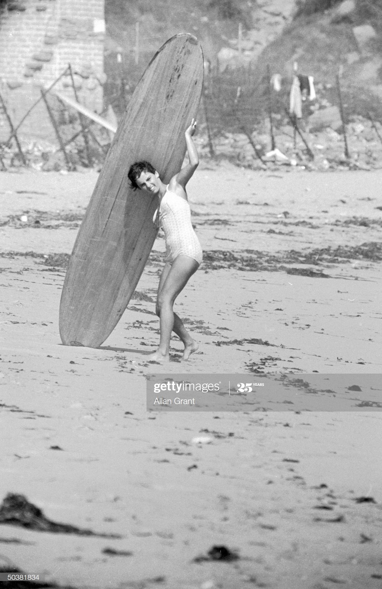 Kiki Gidget 1955 PAst - Gidget passion of the gidget - 3-30-20 gettyimages-50381834-2048x2048.jpg