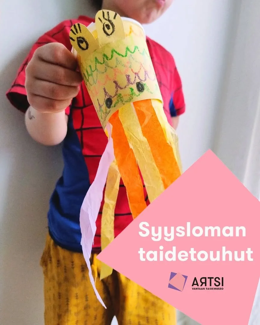 Kaipaako syyslomanne ripauksen fantasiaa? Artsissa lomalaiset p&auml;&auml;sev&auml;t touhuilemaan taiteen ja fantasian parissa ti-to 14.-16.10. klo 13-15. 

Ty&ouml;pajassa taiteillaan tultasy&ouml;ksevi&auml; lohik&auml;&auml;rmeit&auml; ja Peiliss