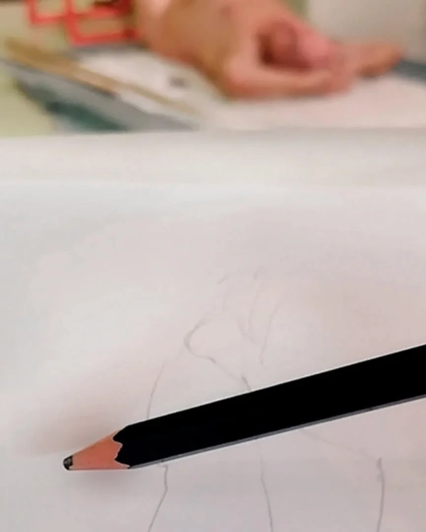 Keskiviikkona 14.1. klo 18-20 on vuoden ensimm&auml;isen croquis-piirustusillan aika!

Tervetuloa piirt&auml;m&auml;&auml;n el&auml;v&auml;&auml; mallia omin v&auml;linein ja ilman piirustuksen ohjausta. Osallistumismaksu on 5 &euro;, joka maksetaan 