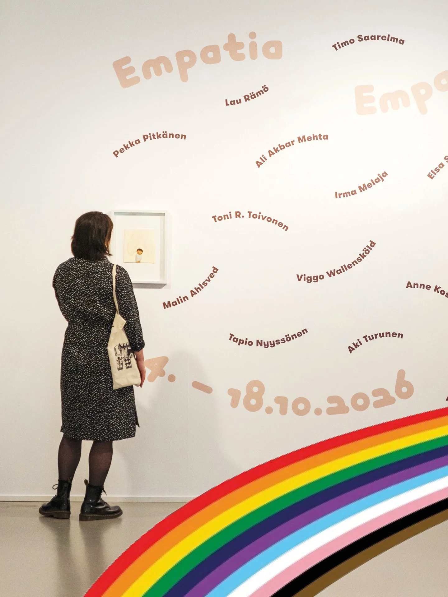 🏳️&zwj;🌈 Empatia-n&auml;yttelyn kes&auml;kuun yleis&ouml;opastuksilla juhlistetaan Vantaa Pride -tapahtumaa to 4.6. klo 17 ja su 14.6. klo 14 🏳️&zwj;🌈

Queer-yleis&ouml;opastuksilla saat kiinnostavaa tietoa n&auml;yttelyn teemoista ja teoksista, 