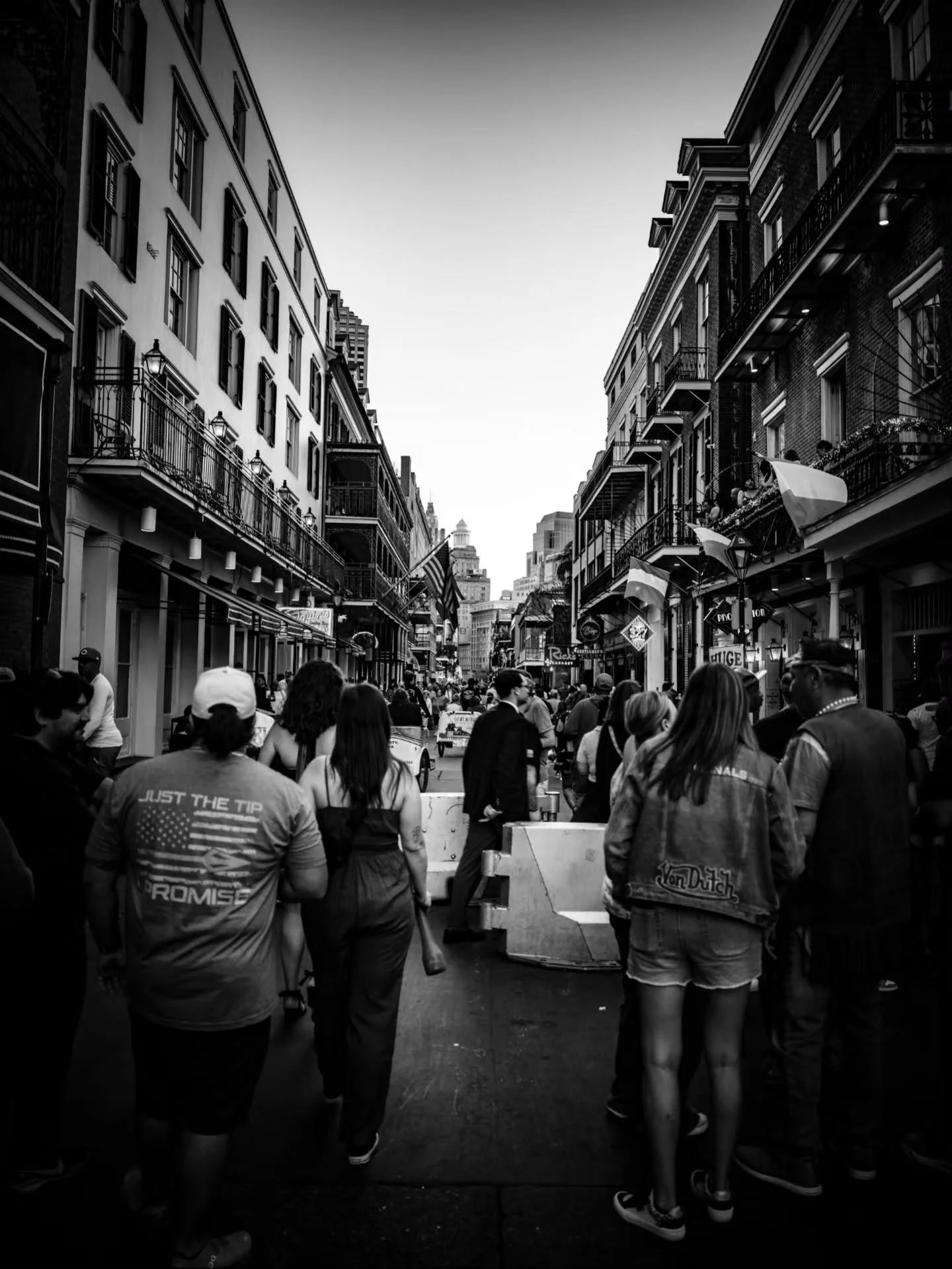 3-24-26
New Orleans
GFX100RF
@pro_camera_hawaii
@fujifilmx_us
@hawaiistreetshooters

#photography #neworleans #fujifilm #blackandwhitephotography #streetphotography