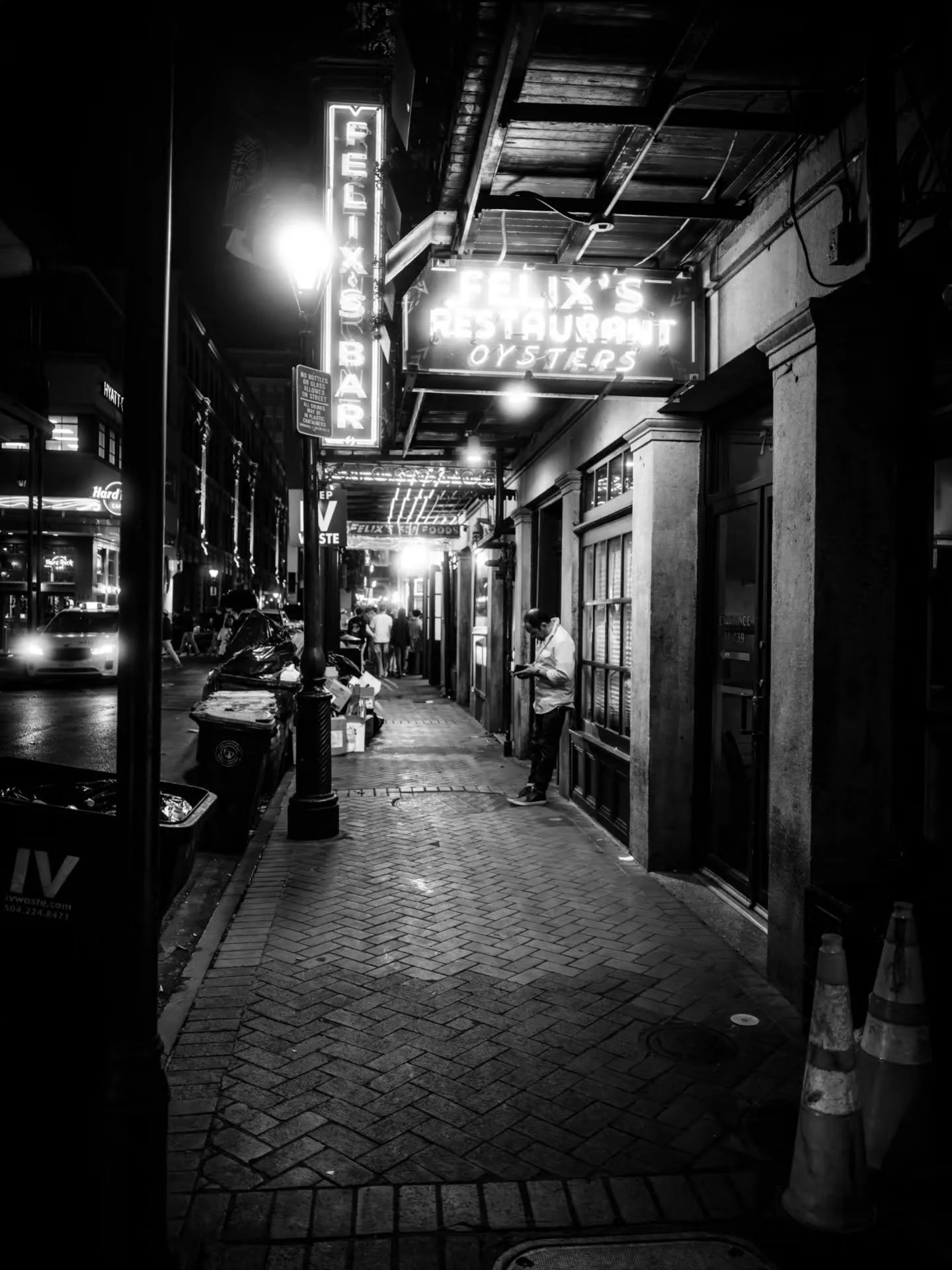 3-24-26
New Orleans
GFX100RF
@pro_camera_hawaii
@fujifilmx_us
@hawaiistreetshooters

#photography #neworleans #fujifilm #blackandwhitephotography #streetphotography