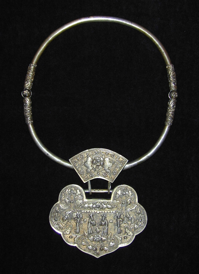 Silver neckpiece, China, late 19th century.