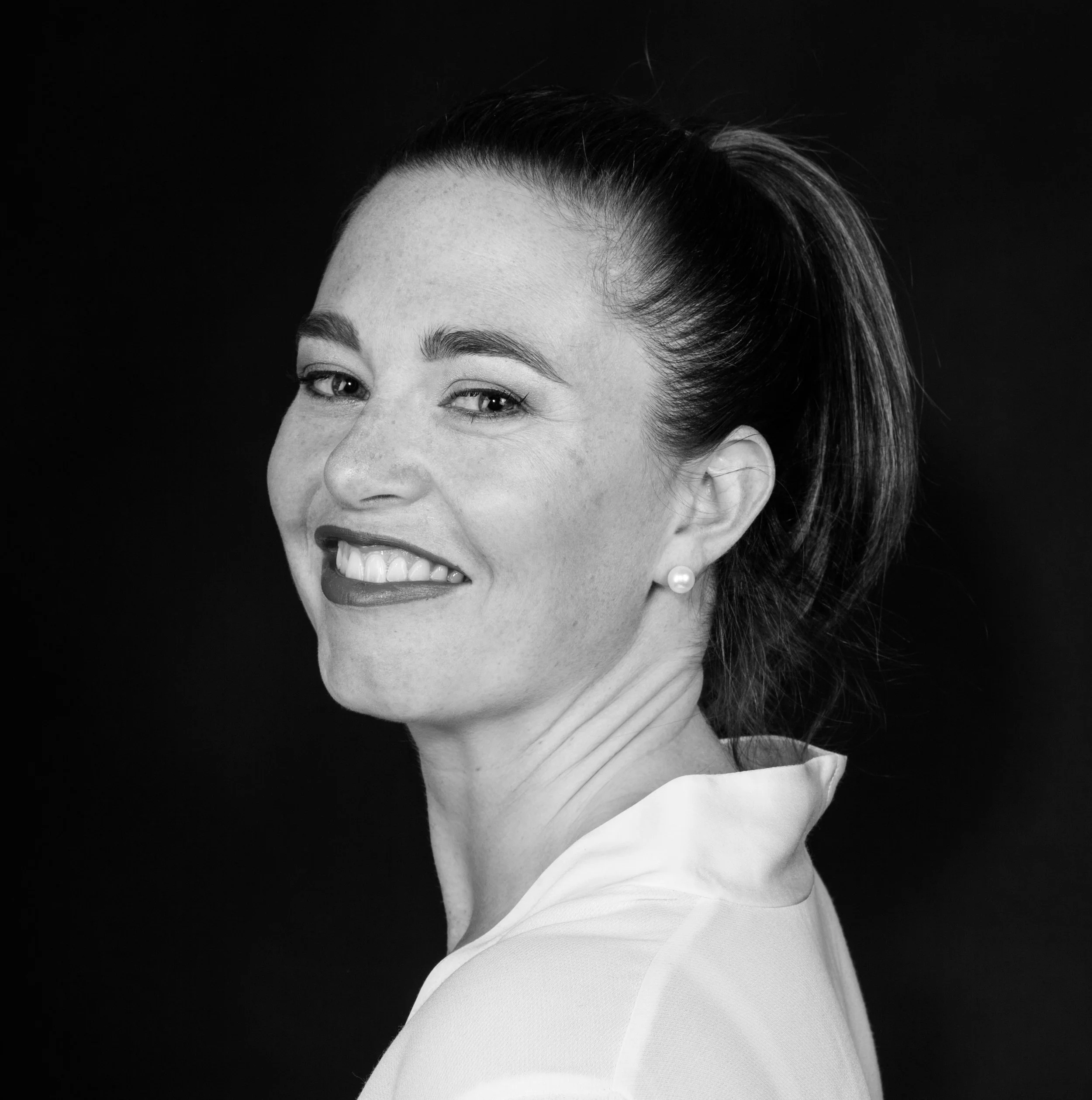 Blackandwhiteheadshot - Caitlin Donovan.jpg