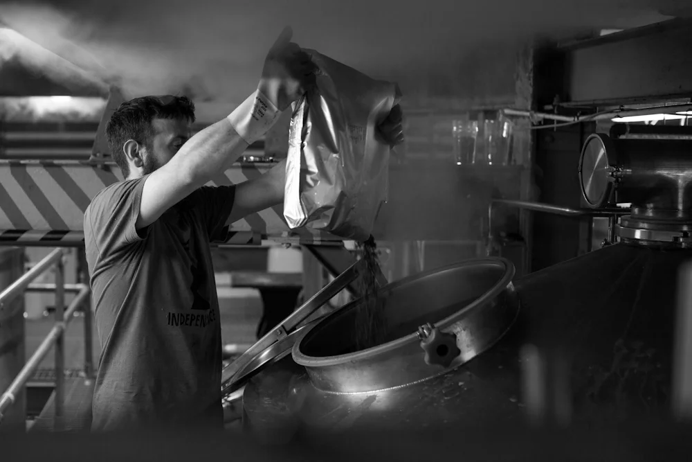 _MG_6268 EDIT black and white-1000.jpg