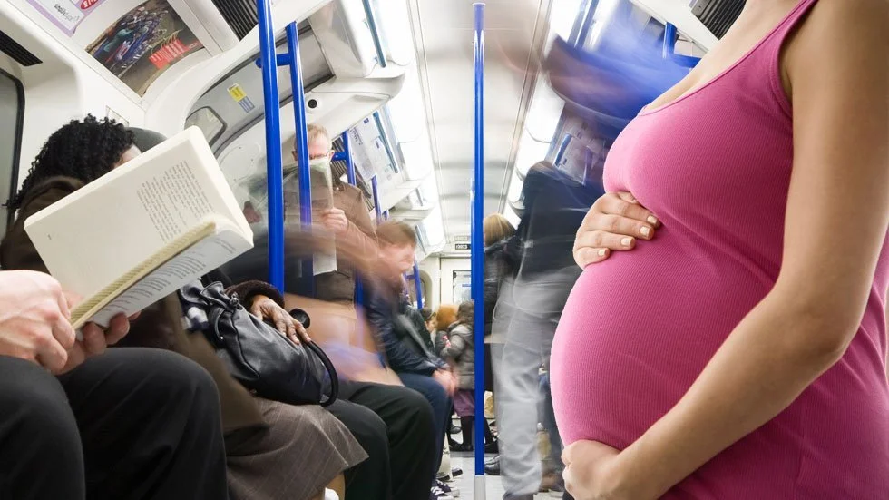pregnantpublictransport.jpg