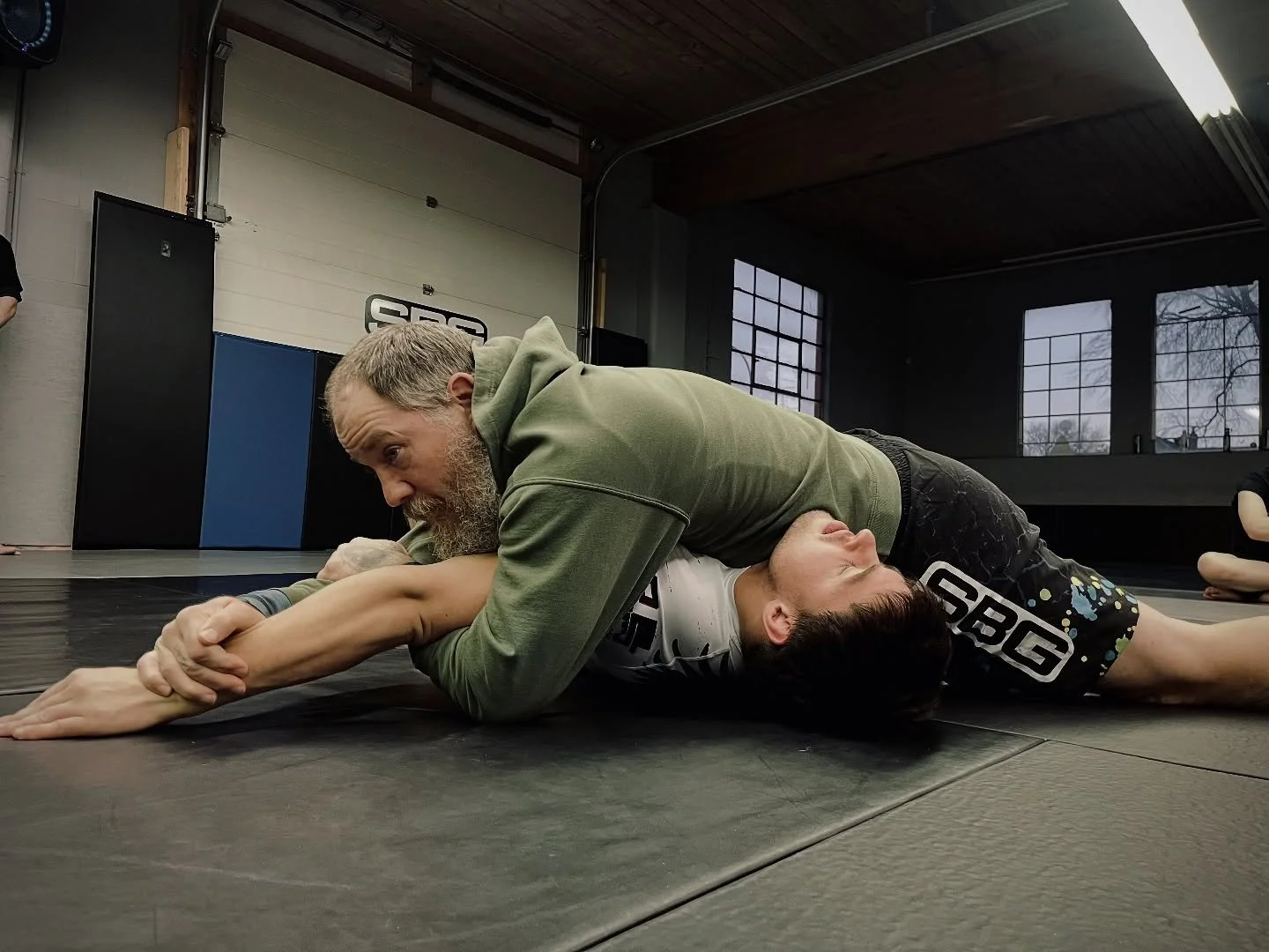 @coach_kamakazi_steve teaching the intricacies of cross side control and keylock details. See you in class tonight. #sbg #otov #jiujitsu #grappling #sbgyeg #yegmartialarts