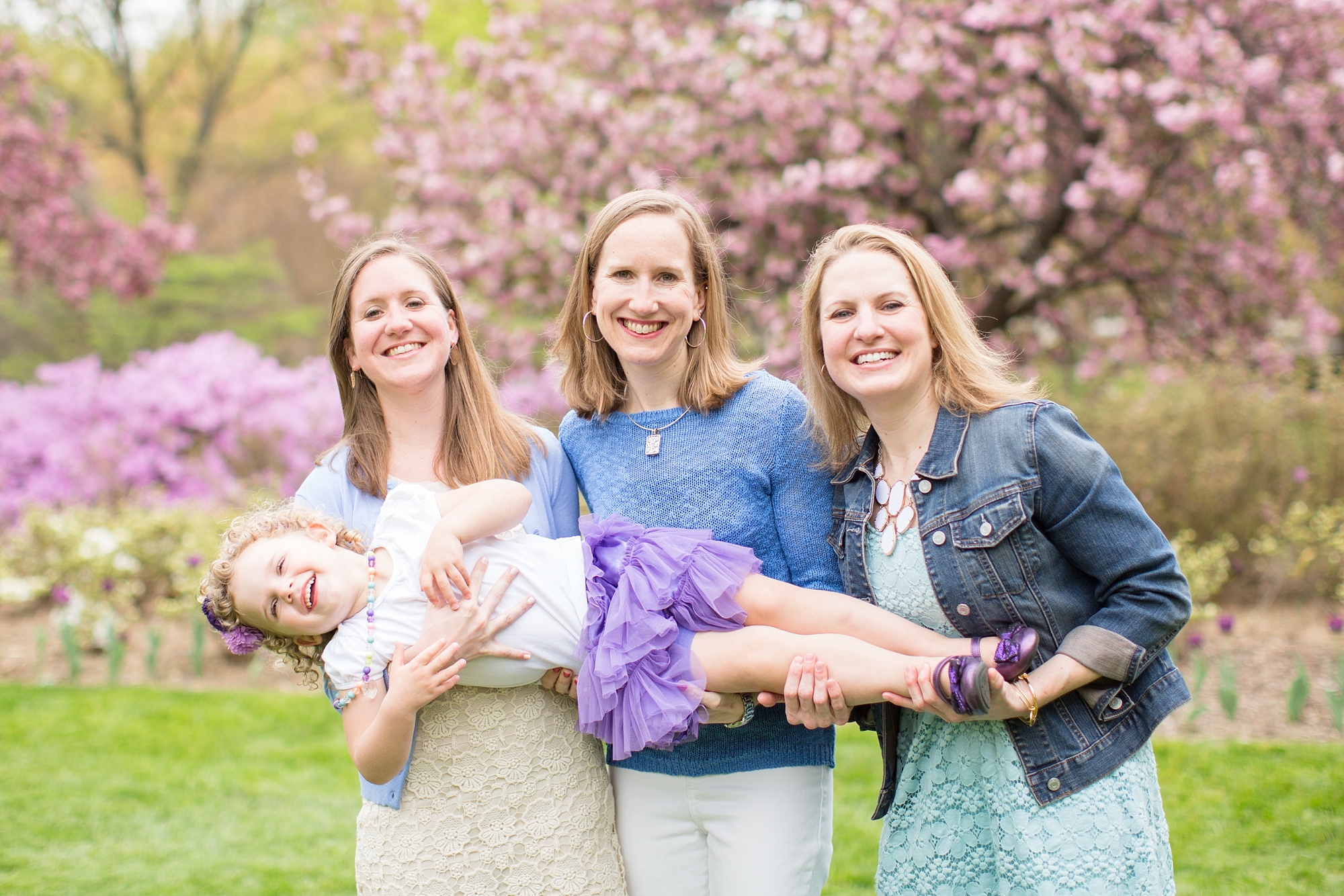  These three sisters replicated a picture they took at this little girls fathers wedding!! So cute! 