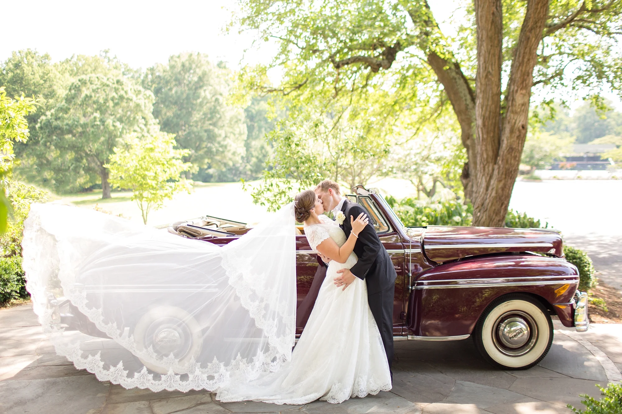  Erin, your veil is so beautiful! 