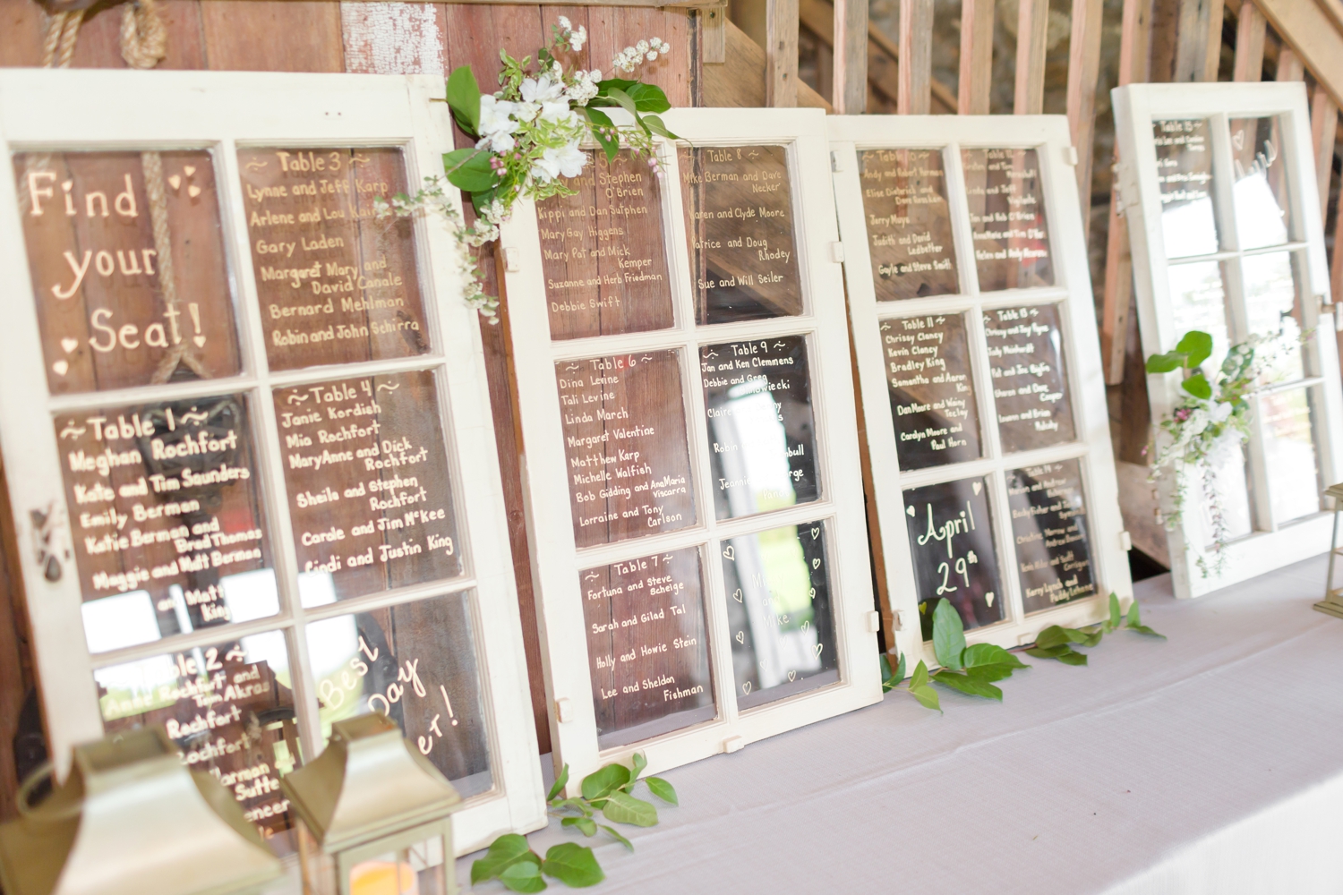  Such a cute idea for a seating chart! 