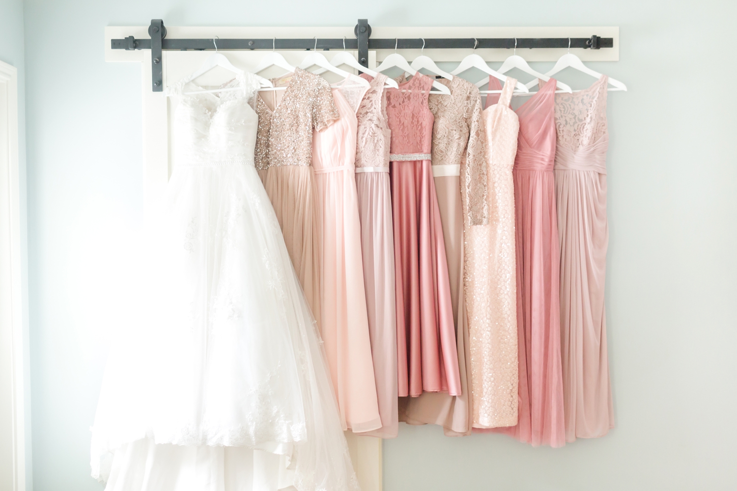  In love with these dresses! 