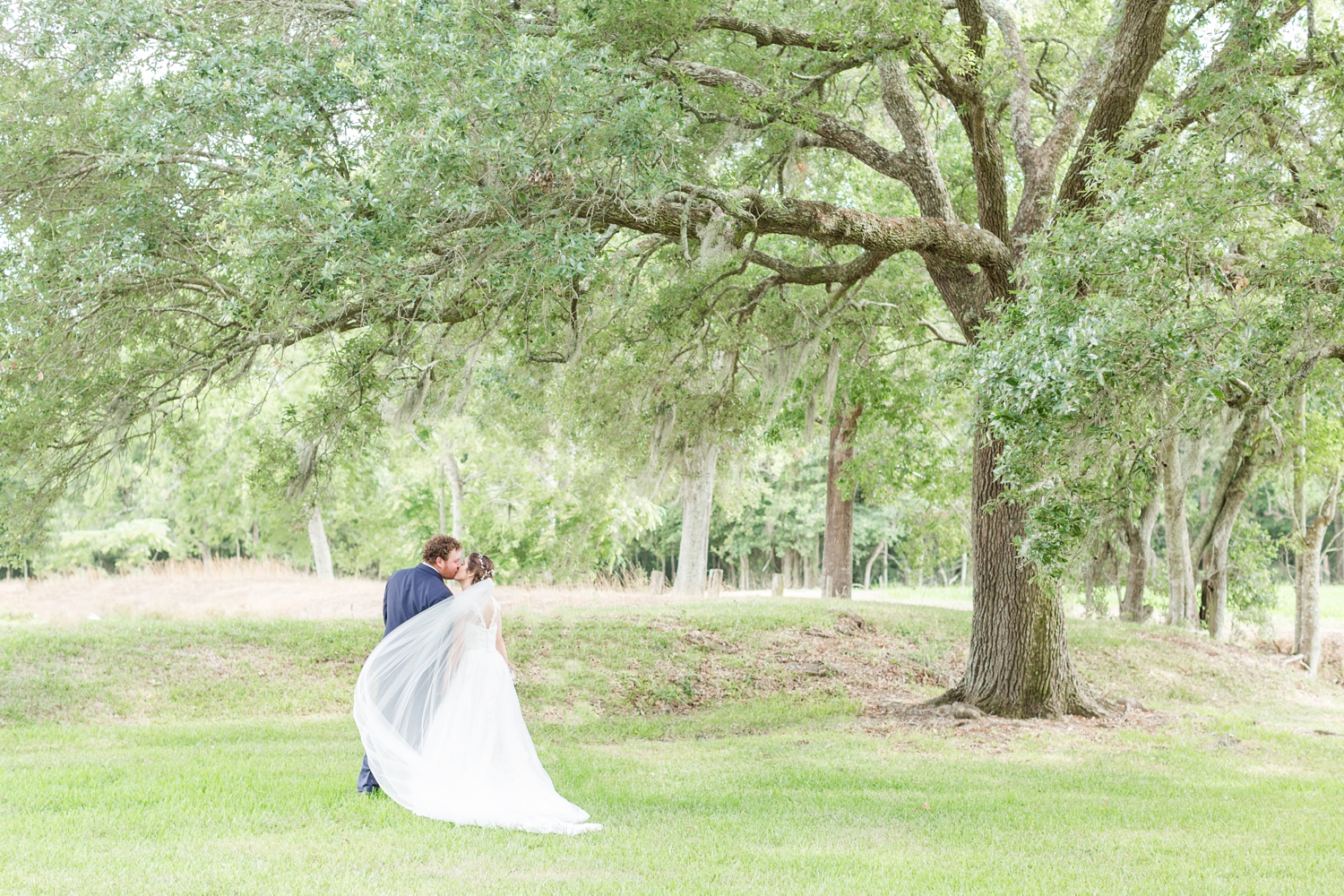 Bertrand WEDDING HIGHLIGHTS-262-2_Maryland-Virginia-Wedding-Photographer-anna-grace-photography-photo.jpg