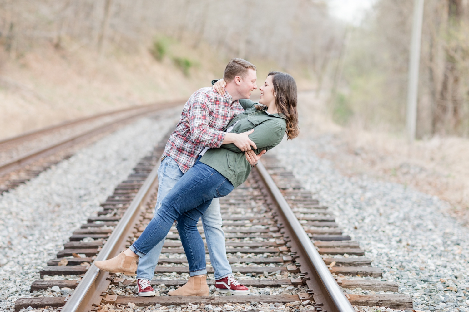 Hannah & Josh Engagement-139_Baltimore-Maryland-engagement-photographer-Patapsco-State-Park-engagement-anna-grace-photography-photo.jpg