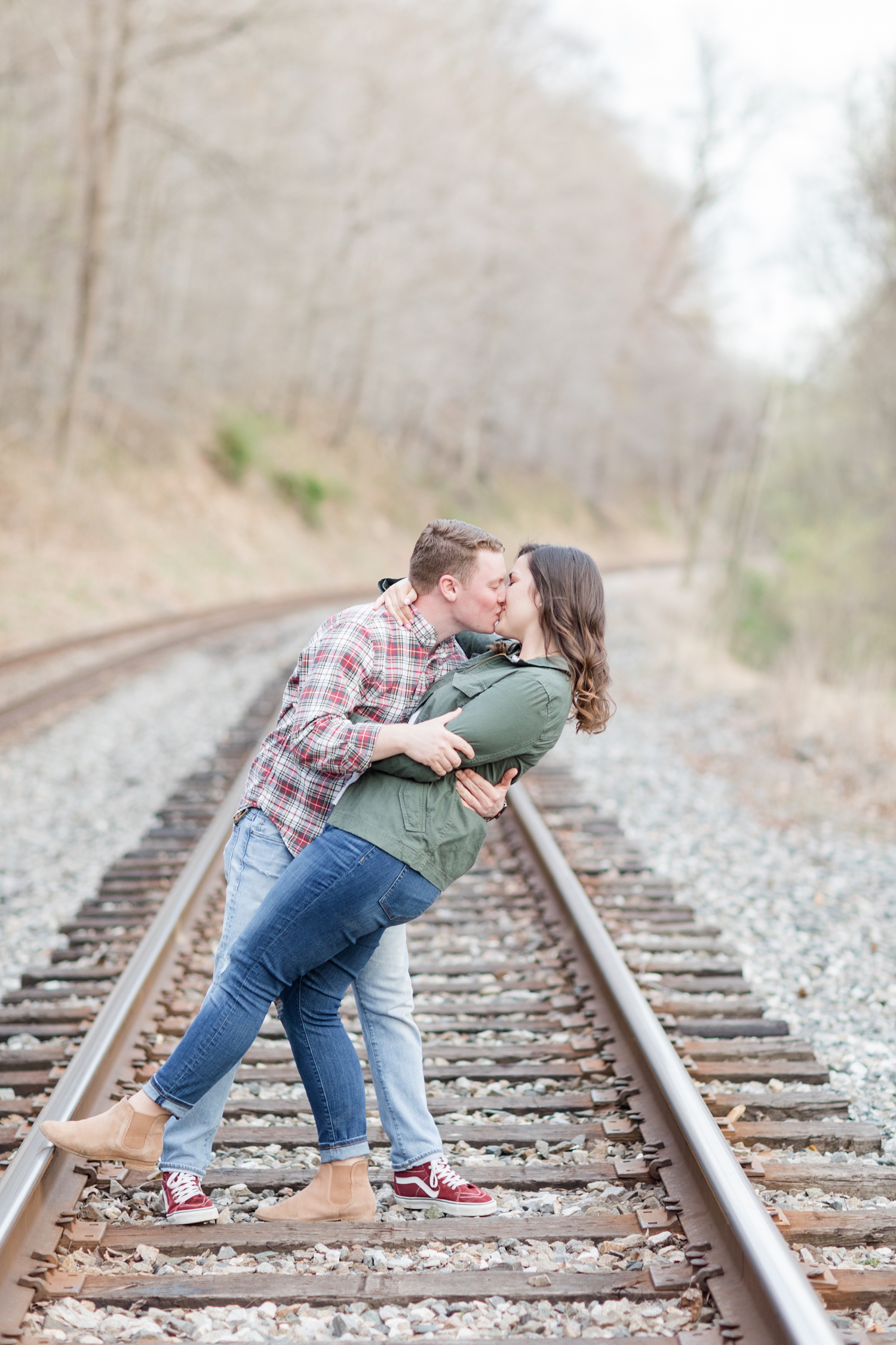 Hannah & Josh Engagement-141_Baltimore-Maryland-engagement-photographer-Patapsco-State-Park-engagement-anna-grace-photography-photo.jpg